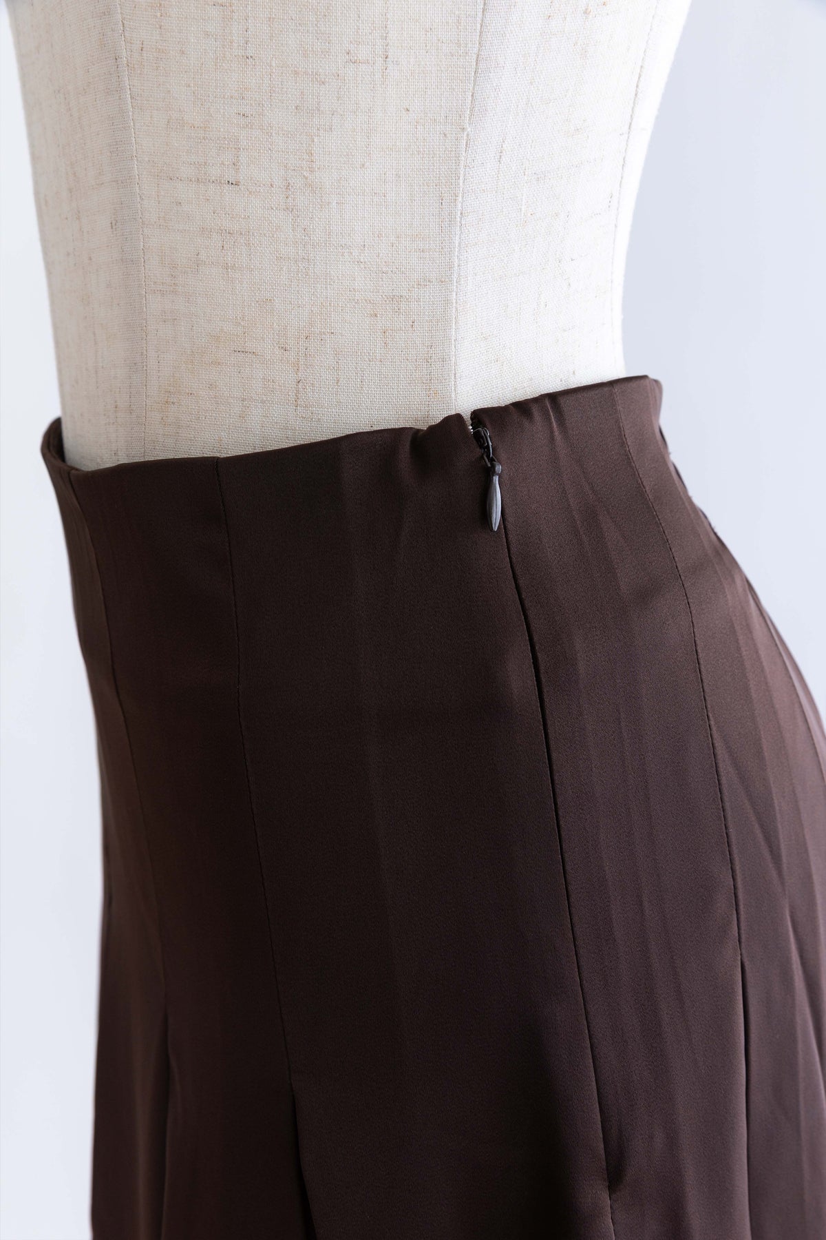 Satin Tuck Pleated Skirt ブラウン