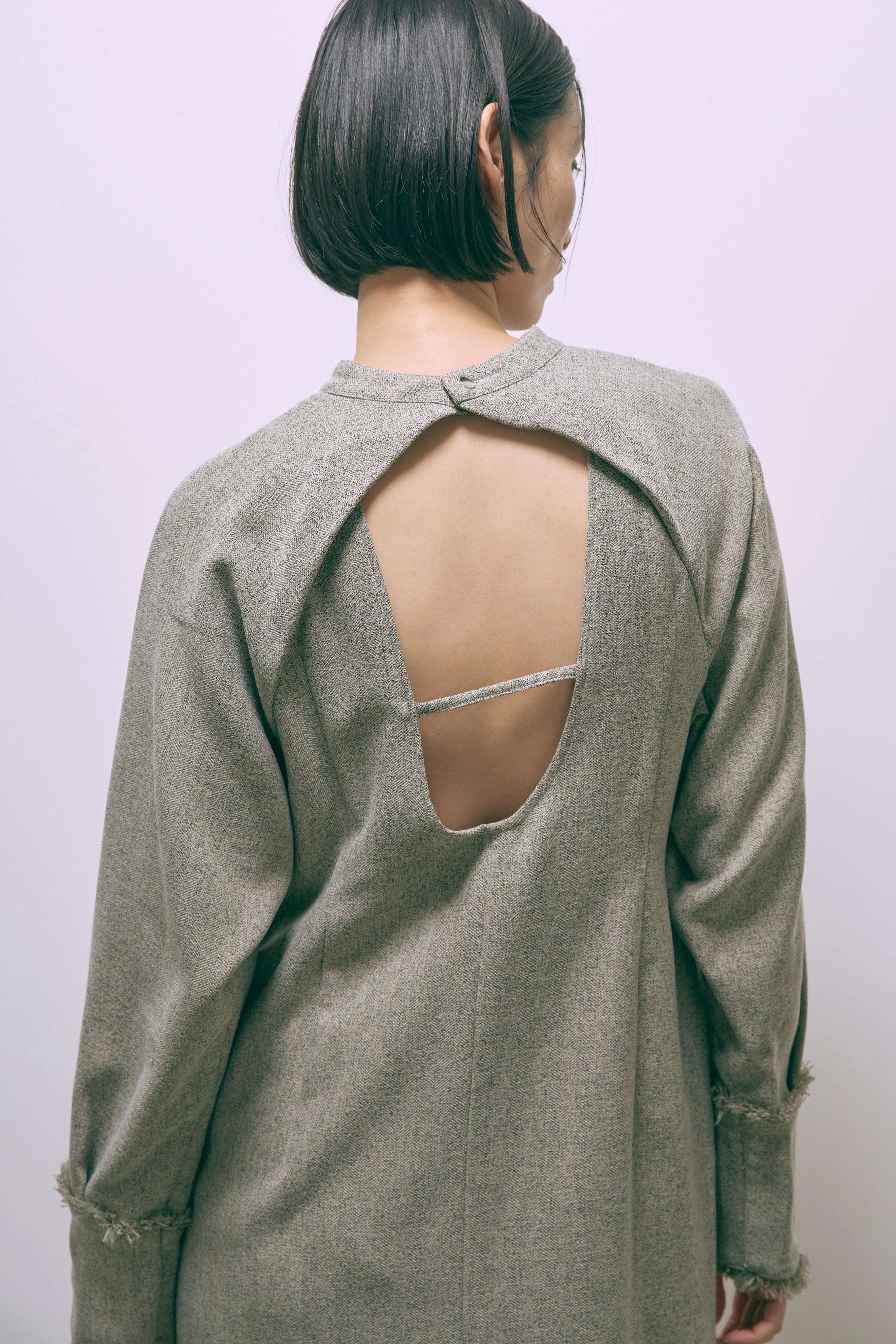 着用カラー:グレージュ モデル身長:170cm