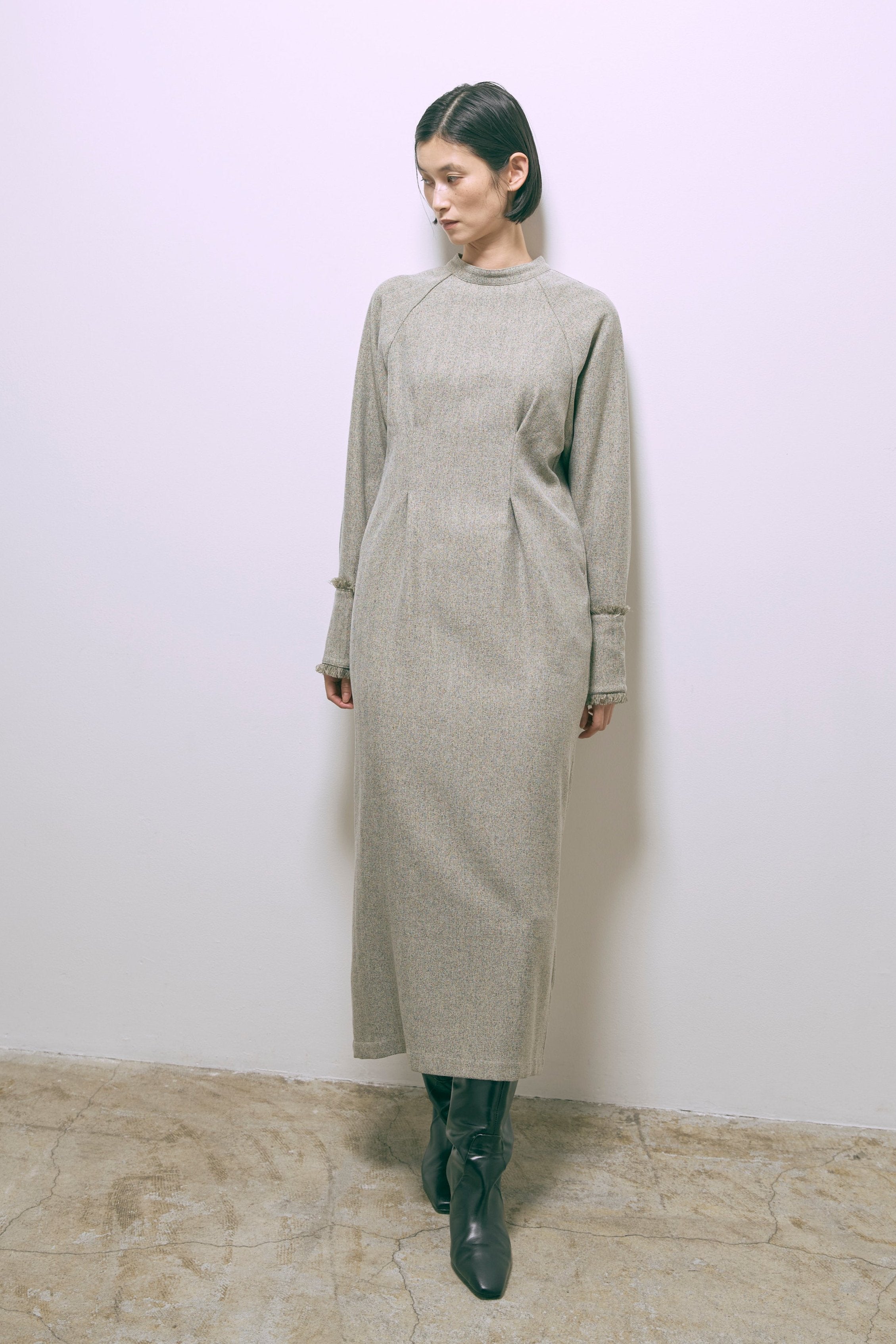 着用カラー:グレージュ モデル身長:170cm