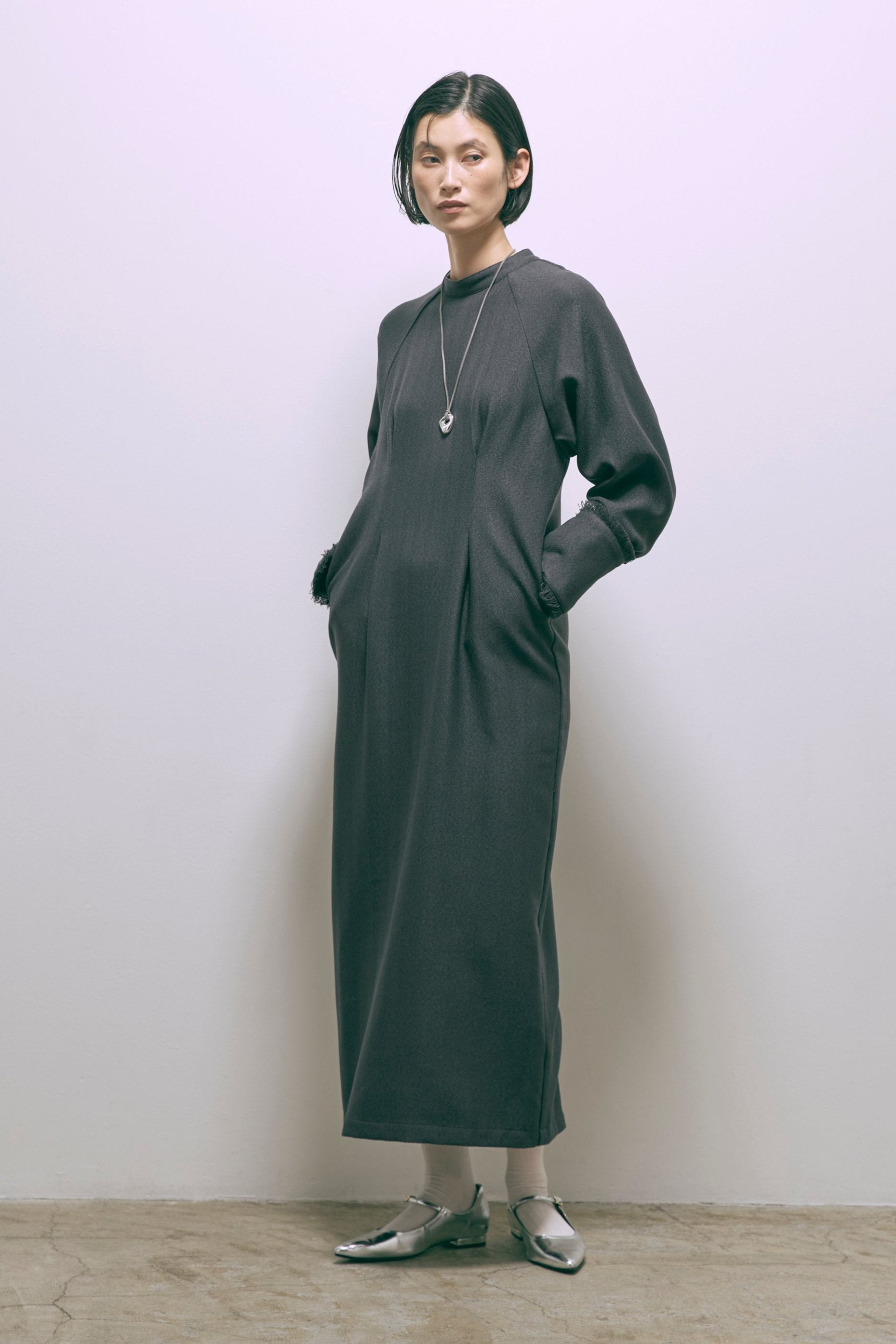 着用カラー:チャコール モデル身長:170cm