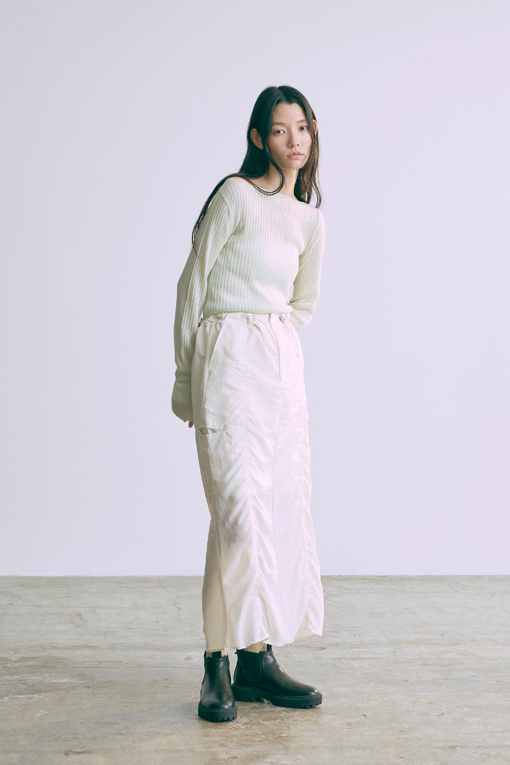 着用カラー:オフホワイト モデル身長:174cm