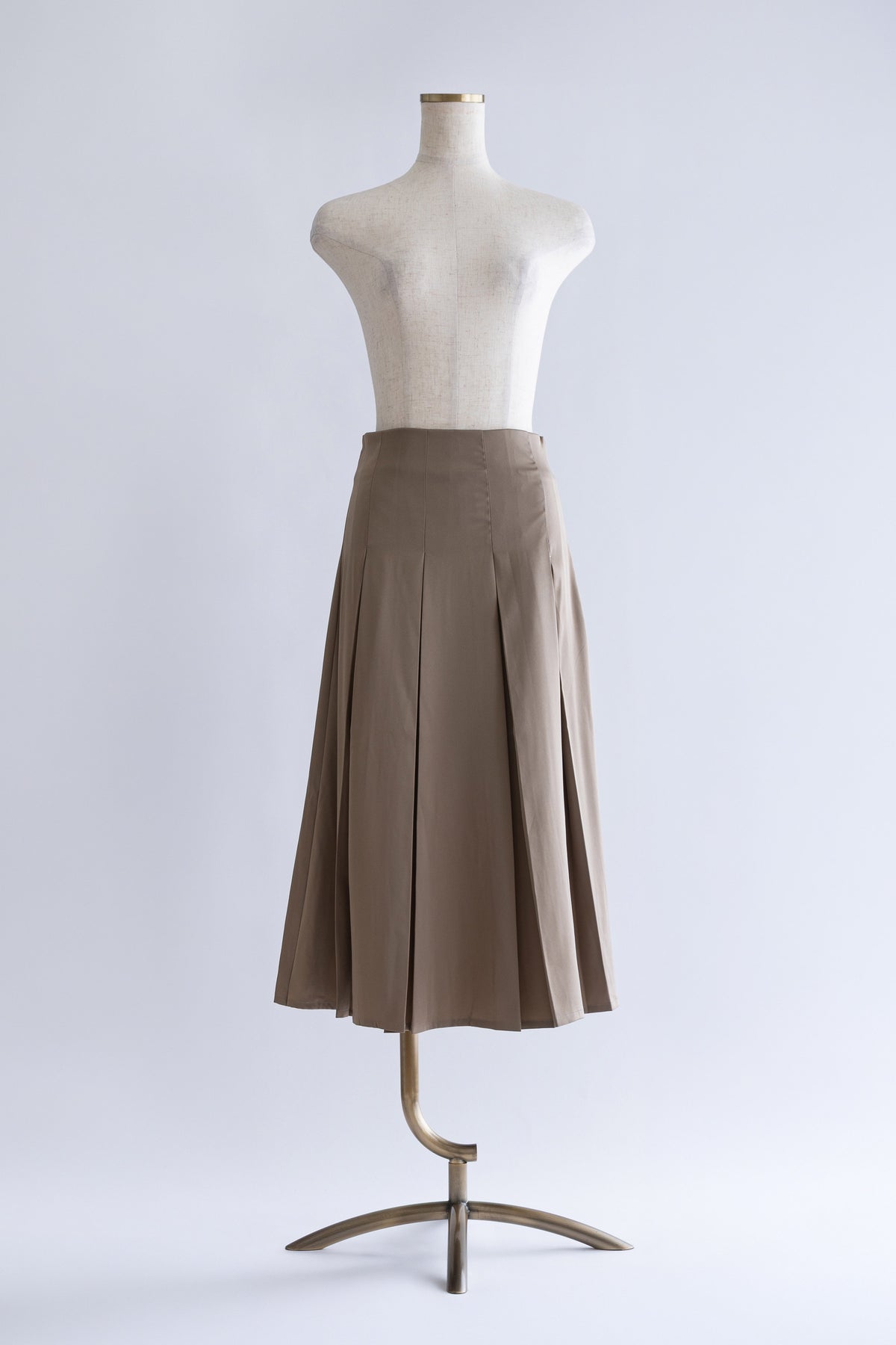 Satin Tuck Pleated Skirt ベージュ
