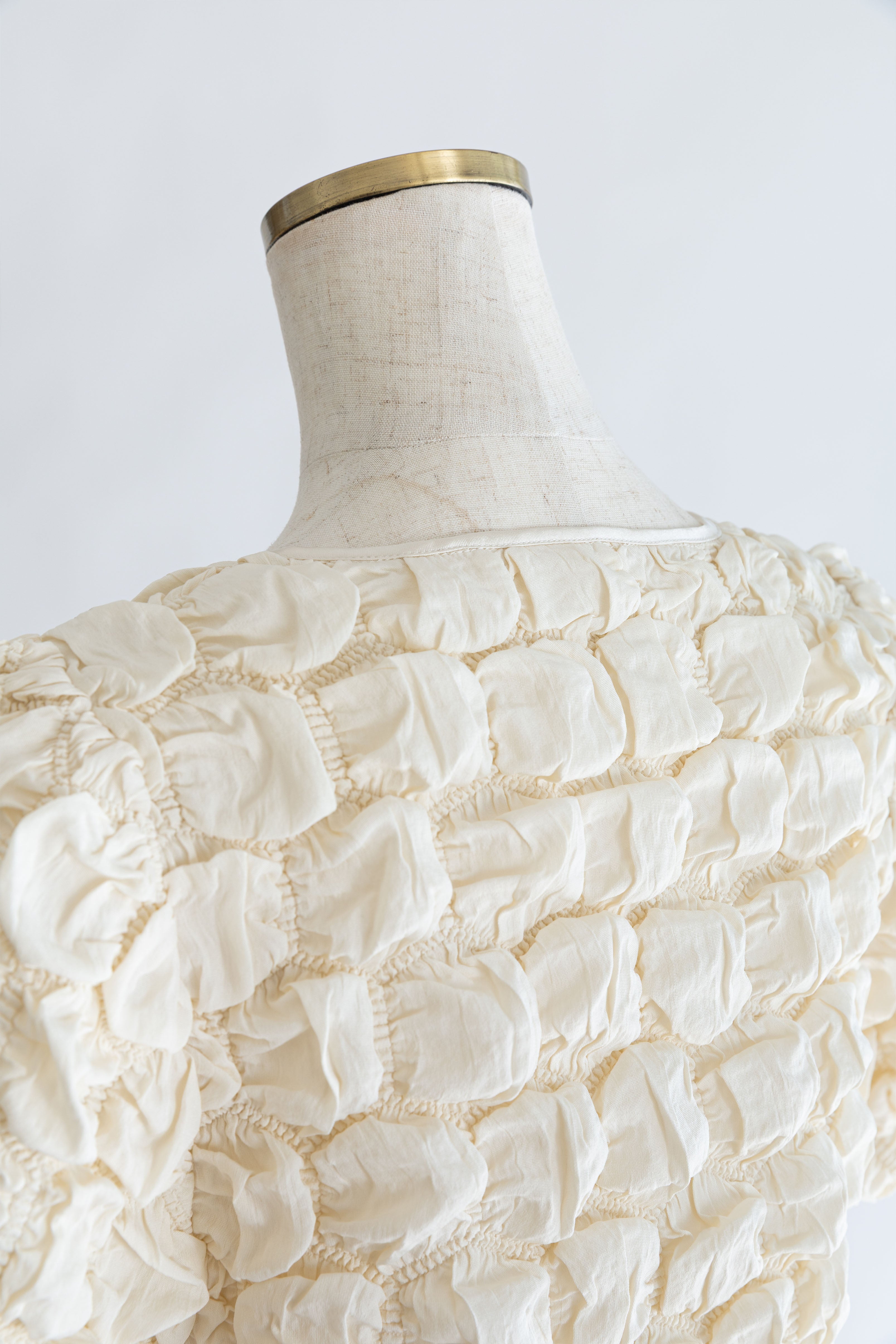 Puff Smocked Short Blouse アイボリー