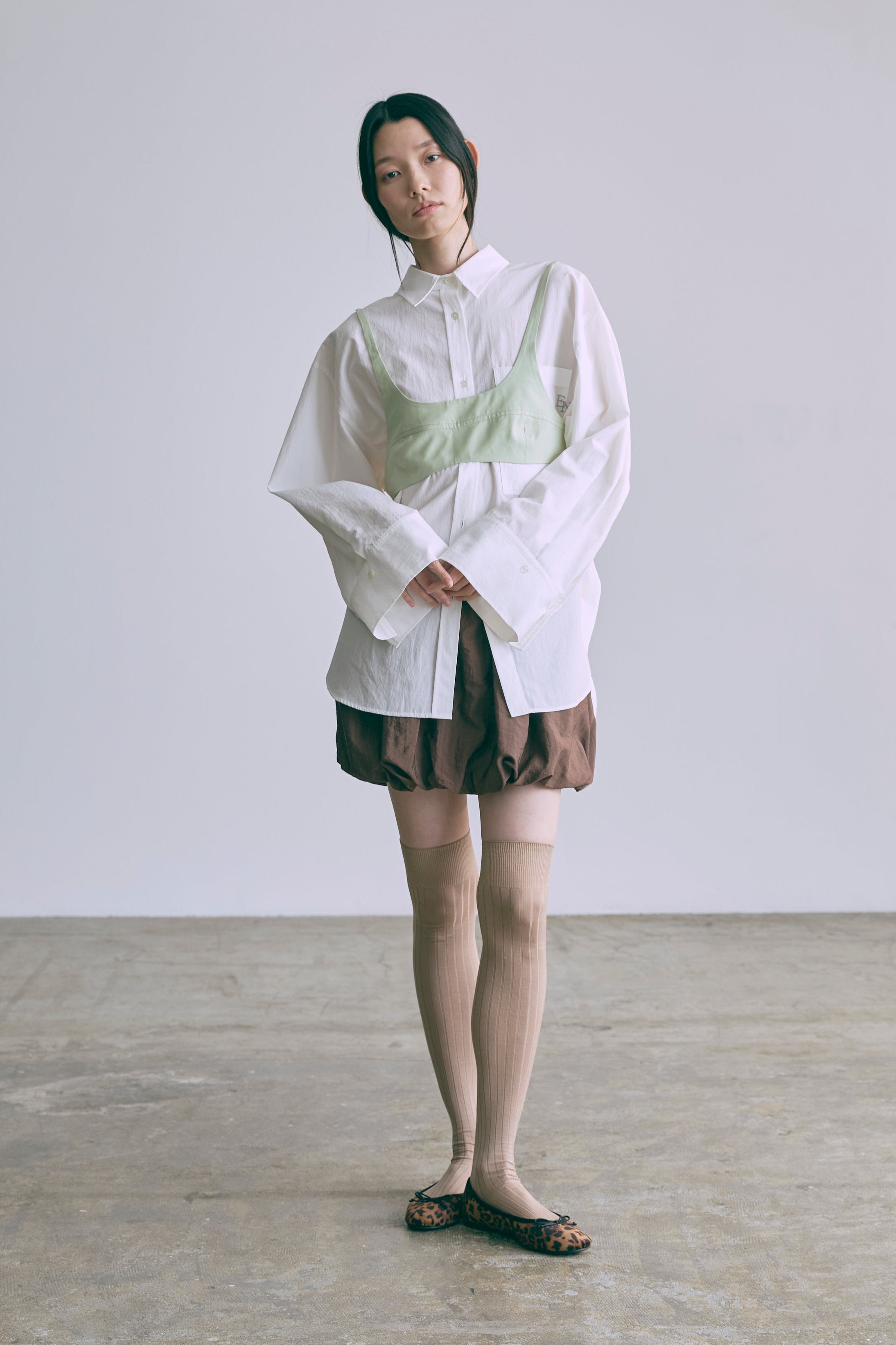 着用カラー:ホワイト モデル身長:174cm