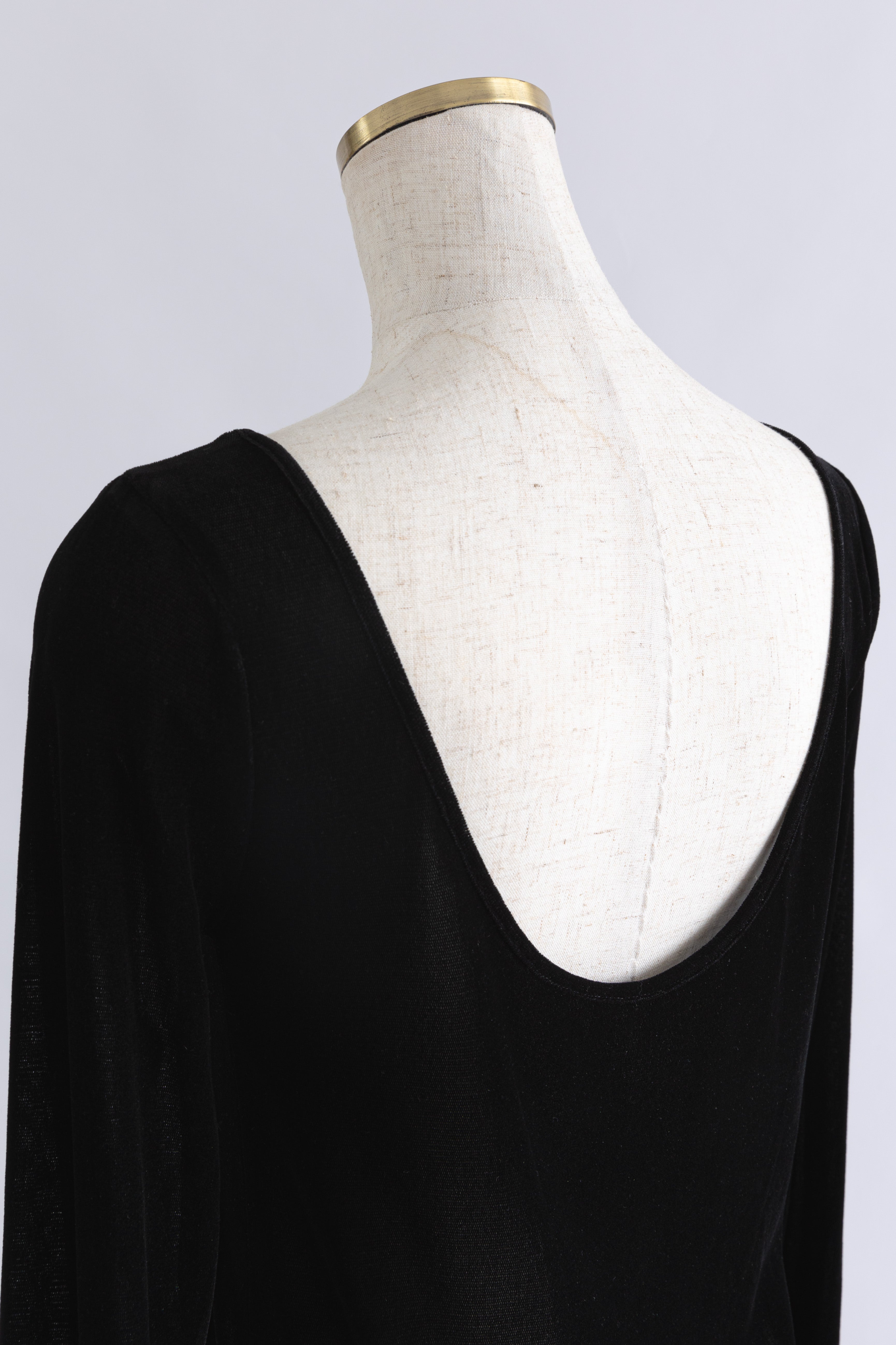 Flocked Tulle Back Open Top