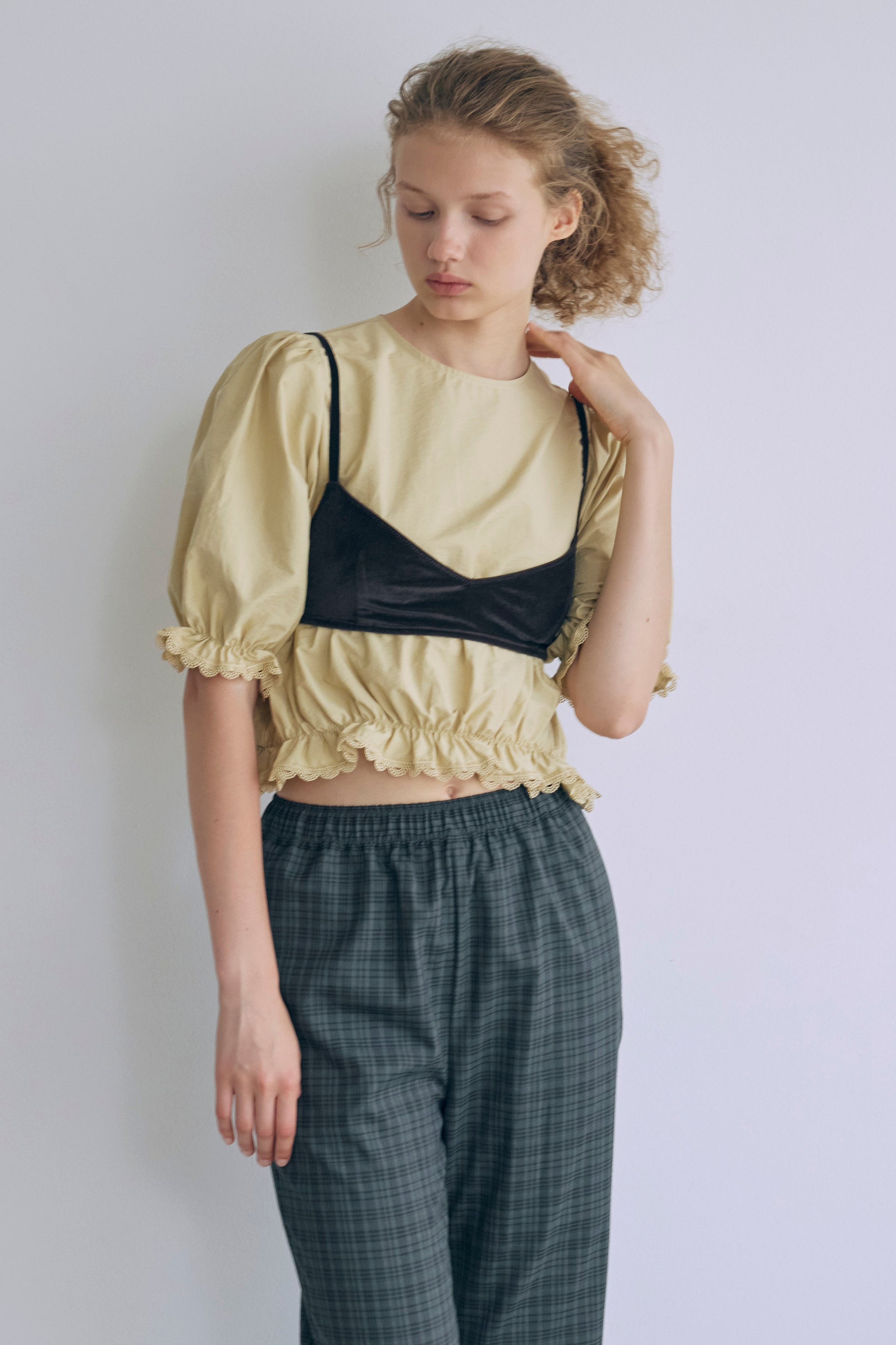 着用カラー:イエロー モデル身長:176㎝