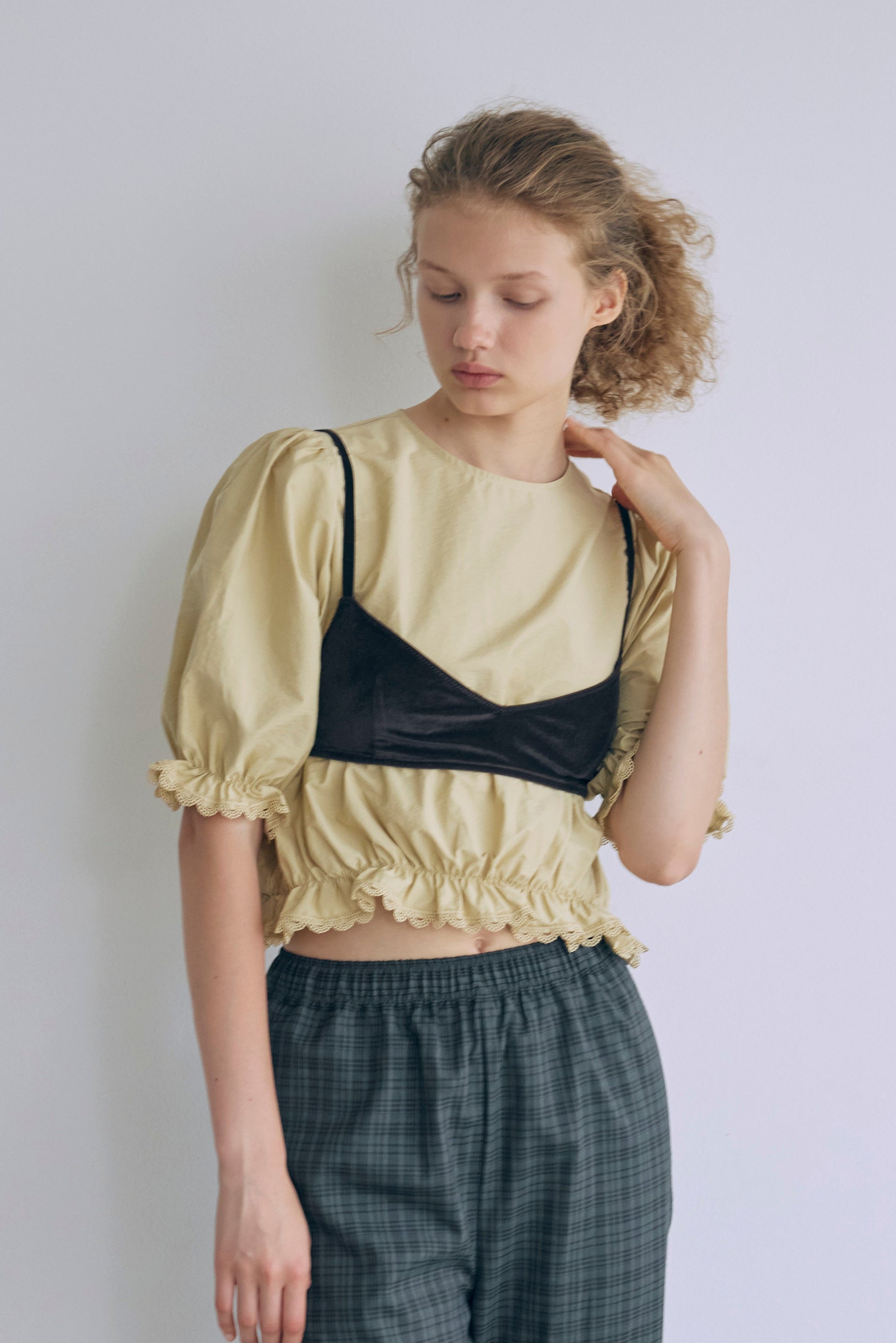 着用カラー:ブラウン モデル身長:176cm