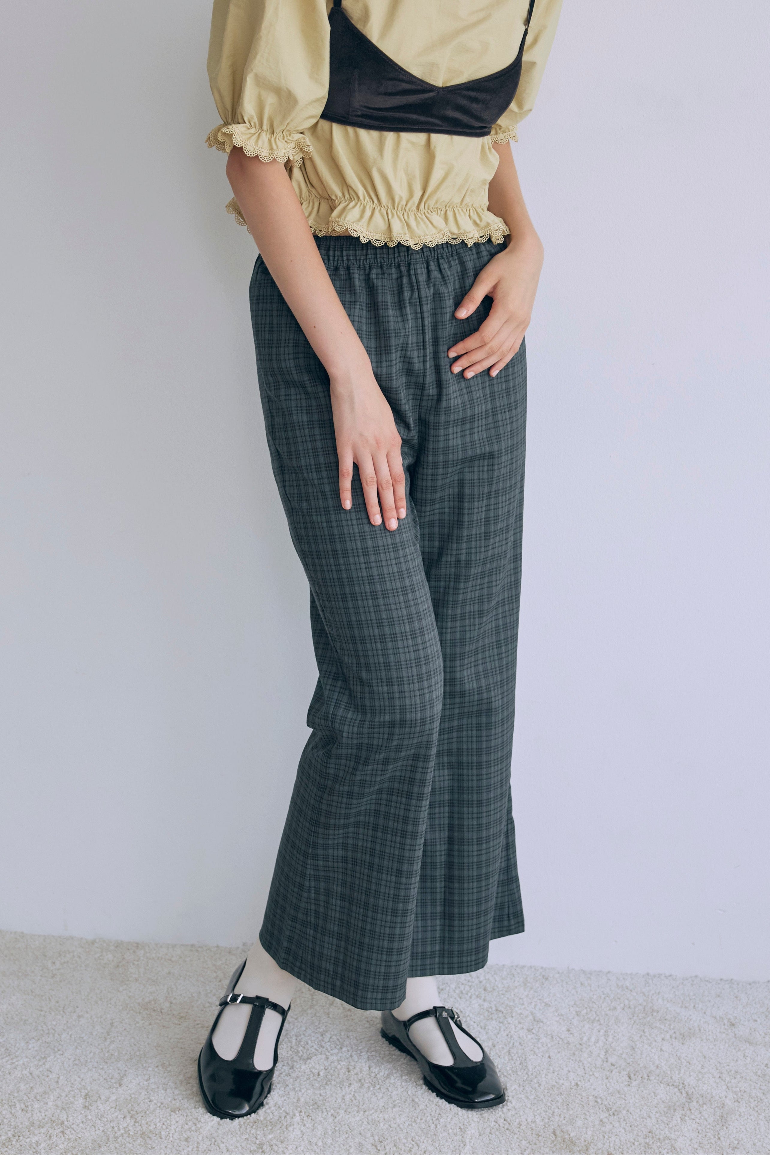 着用カラー:チャコール モデル身長:176㎝