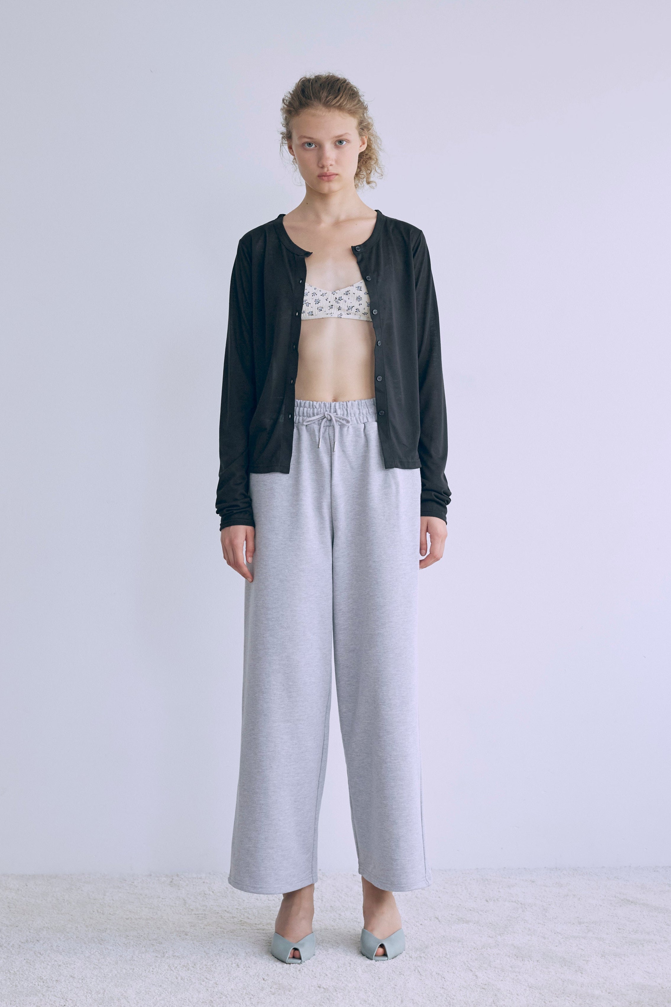 着用カラー:ブラック モデル身長:176㎝