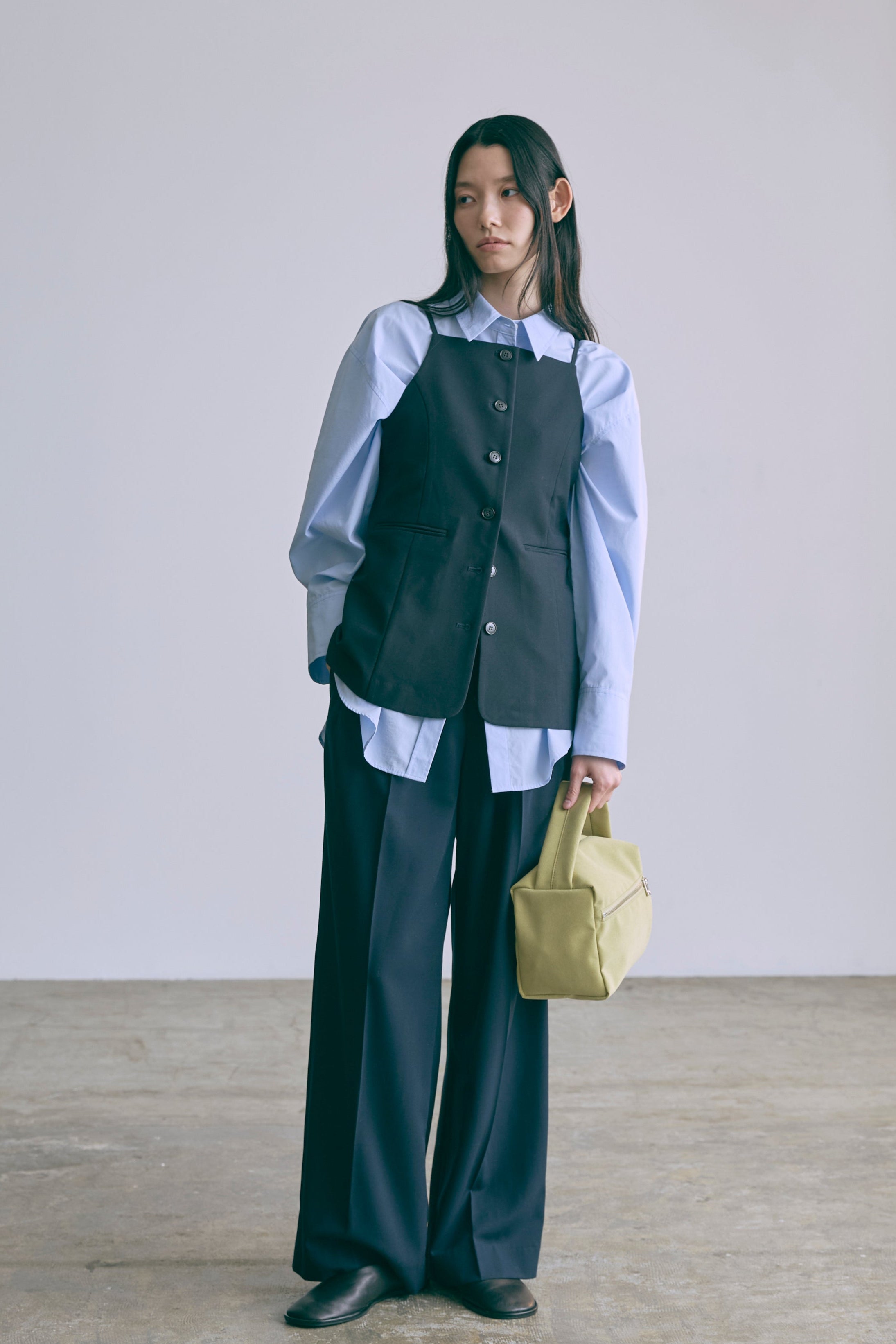 着用カラー:ネイビー モデル身長:174㎝