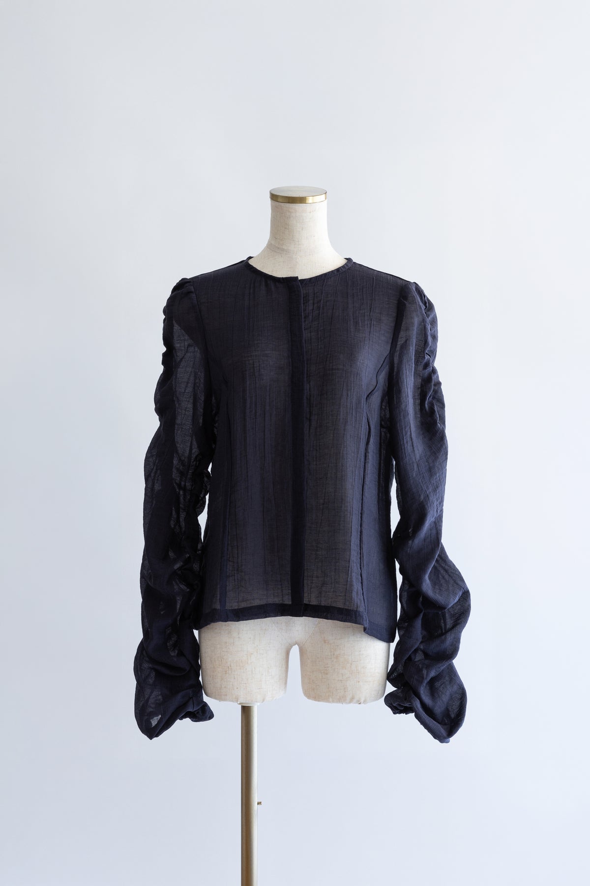 Sheer Dobby Dot Shirring Blouse ネイビー