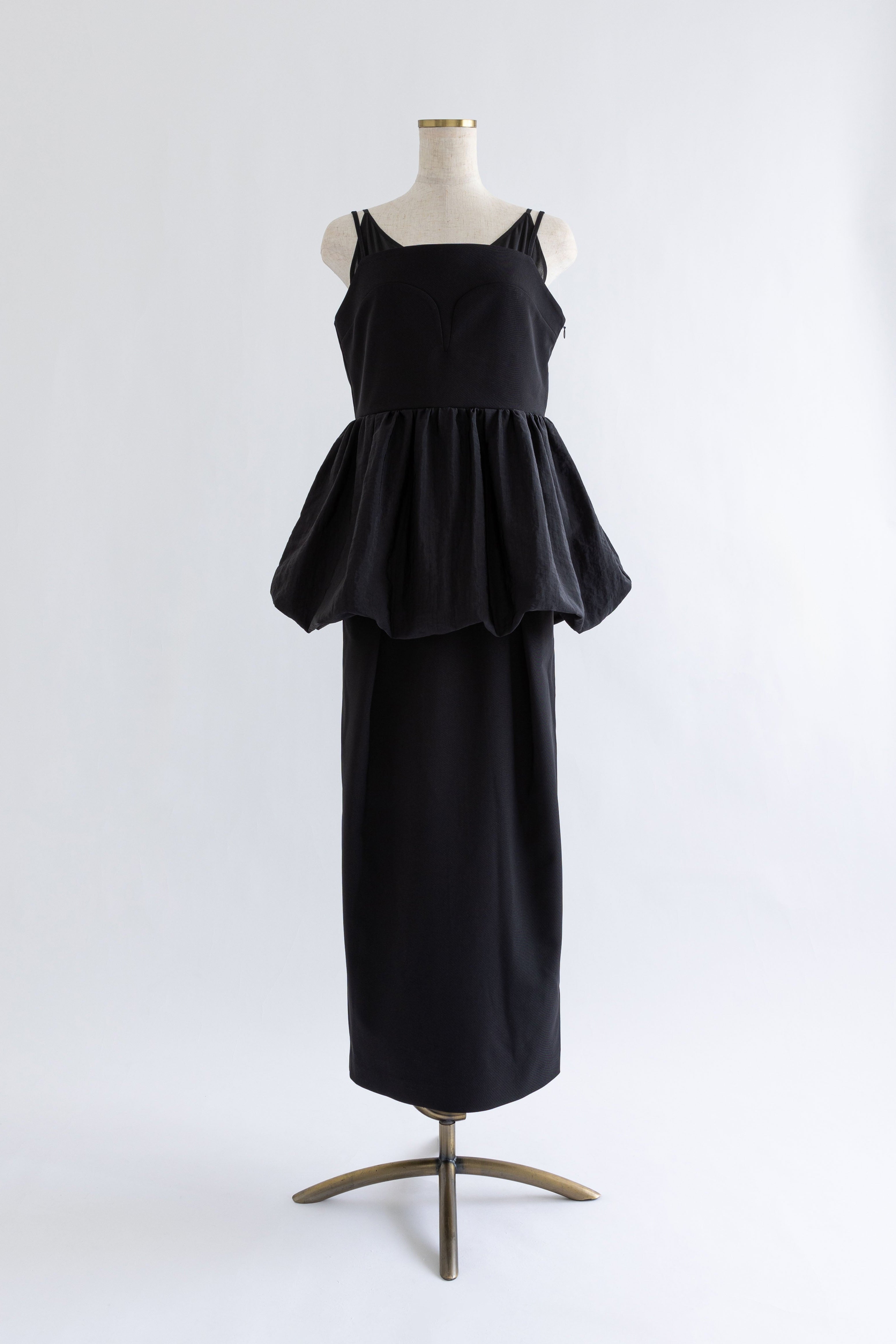 着用カラー:ブラック