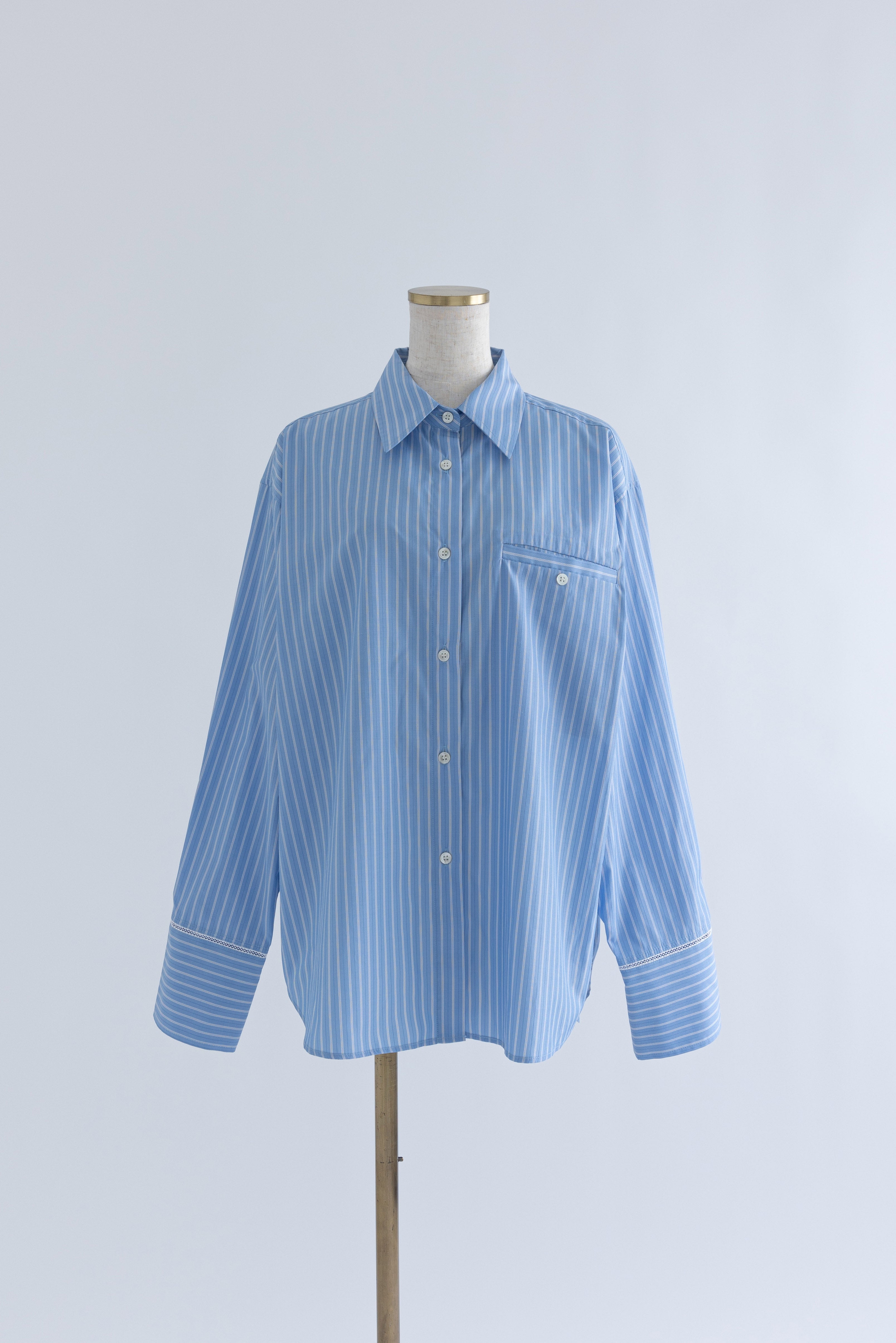 着用カラー:ブルー