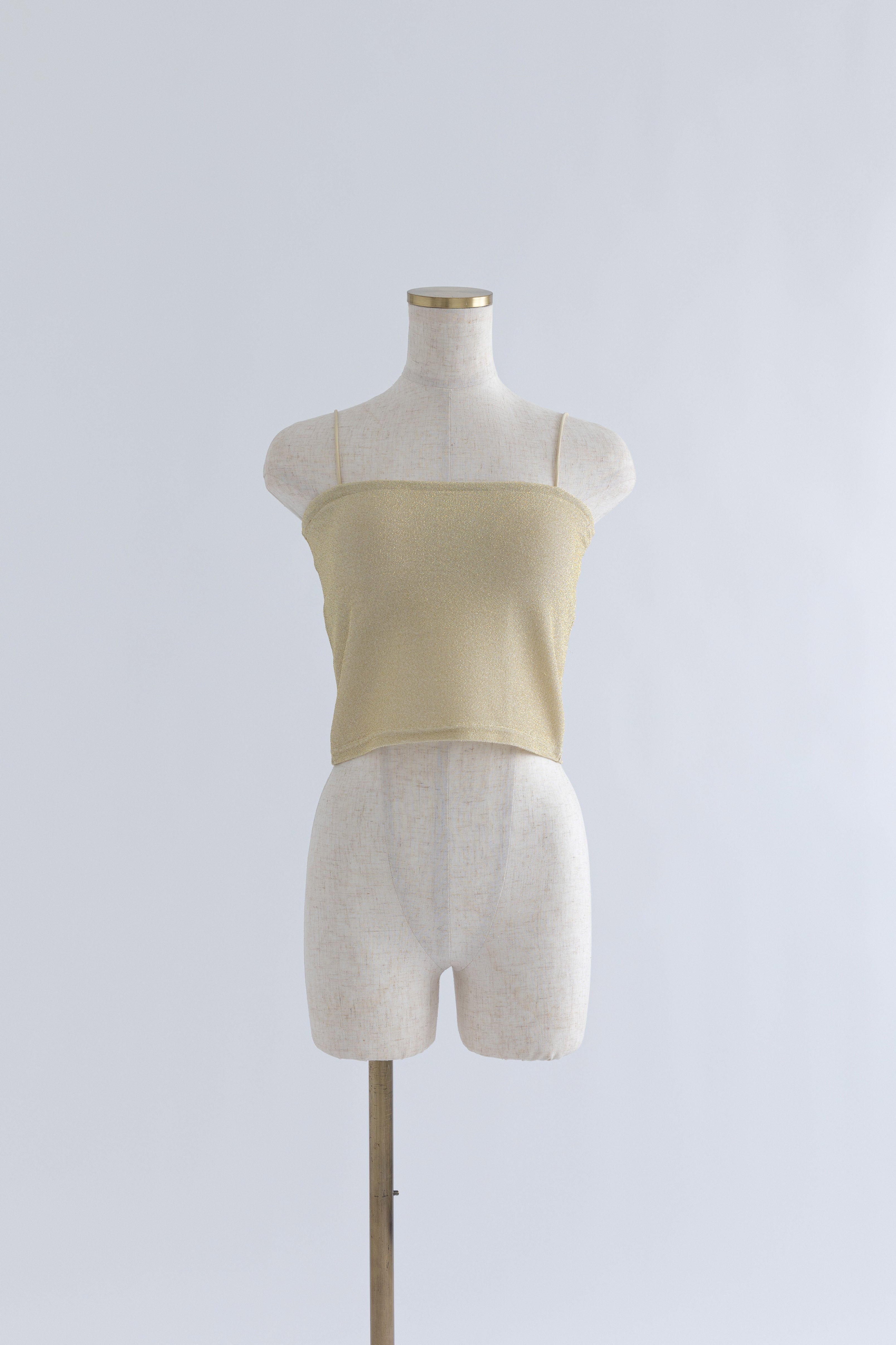 着用カラー:ゴールド