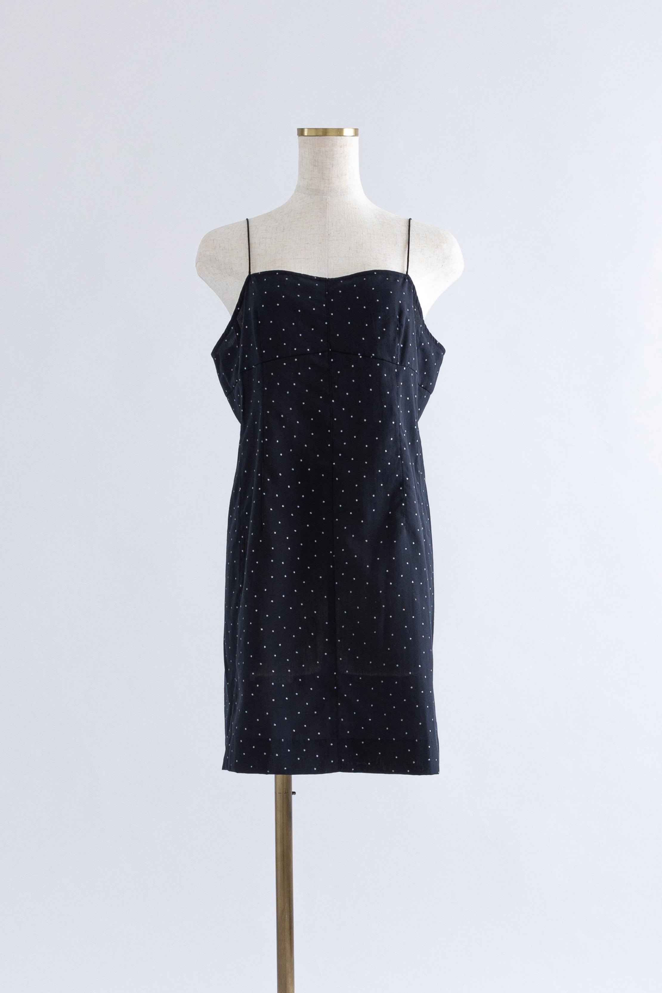 着用カラー:ネイビー