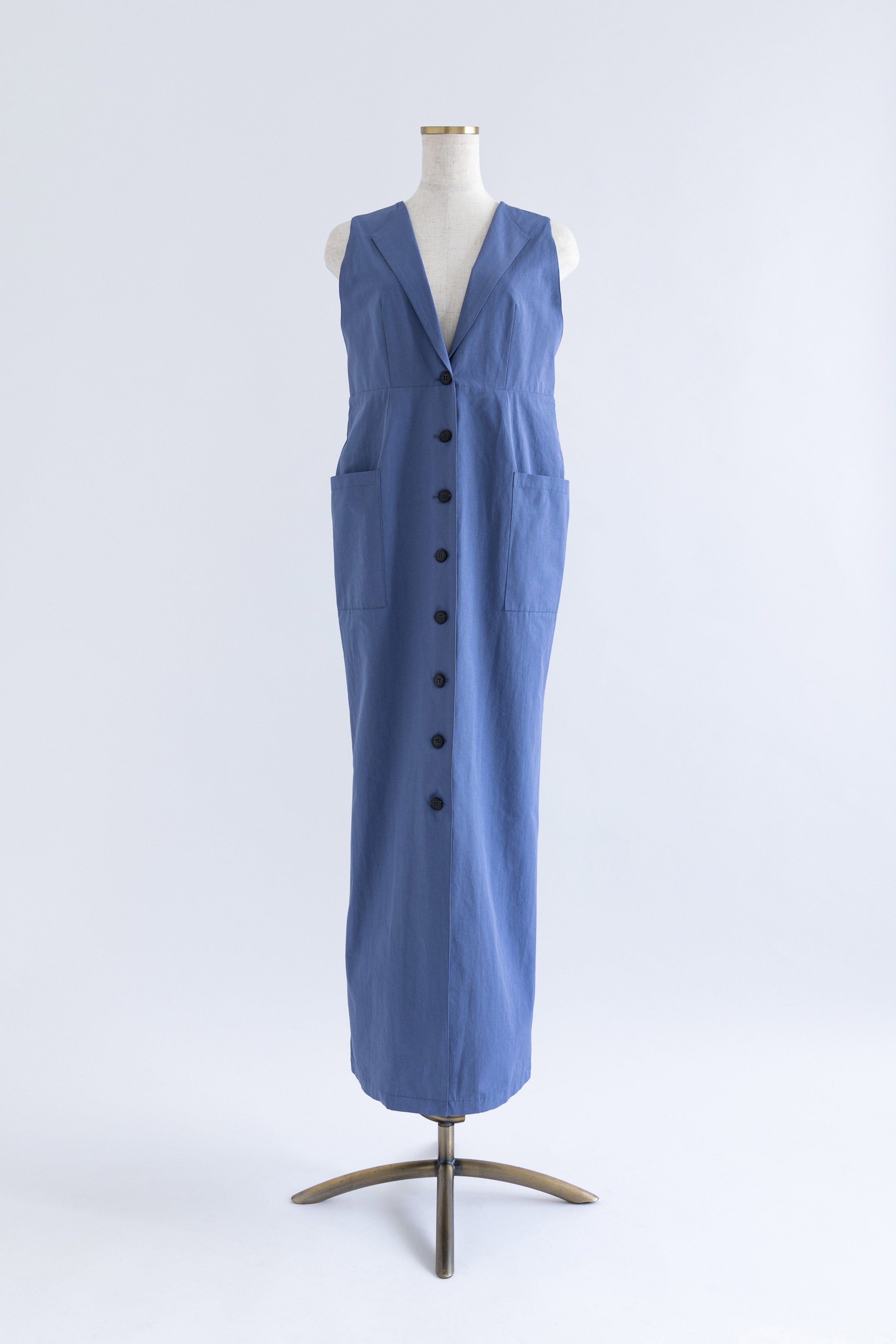 着用カラー:ブルー