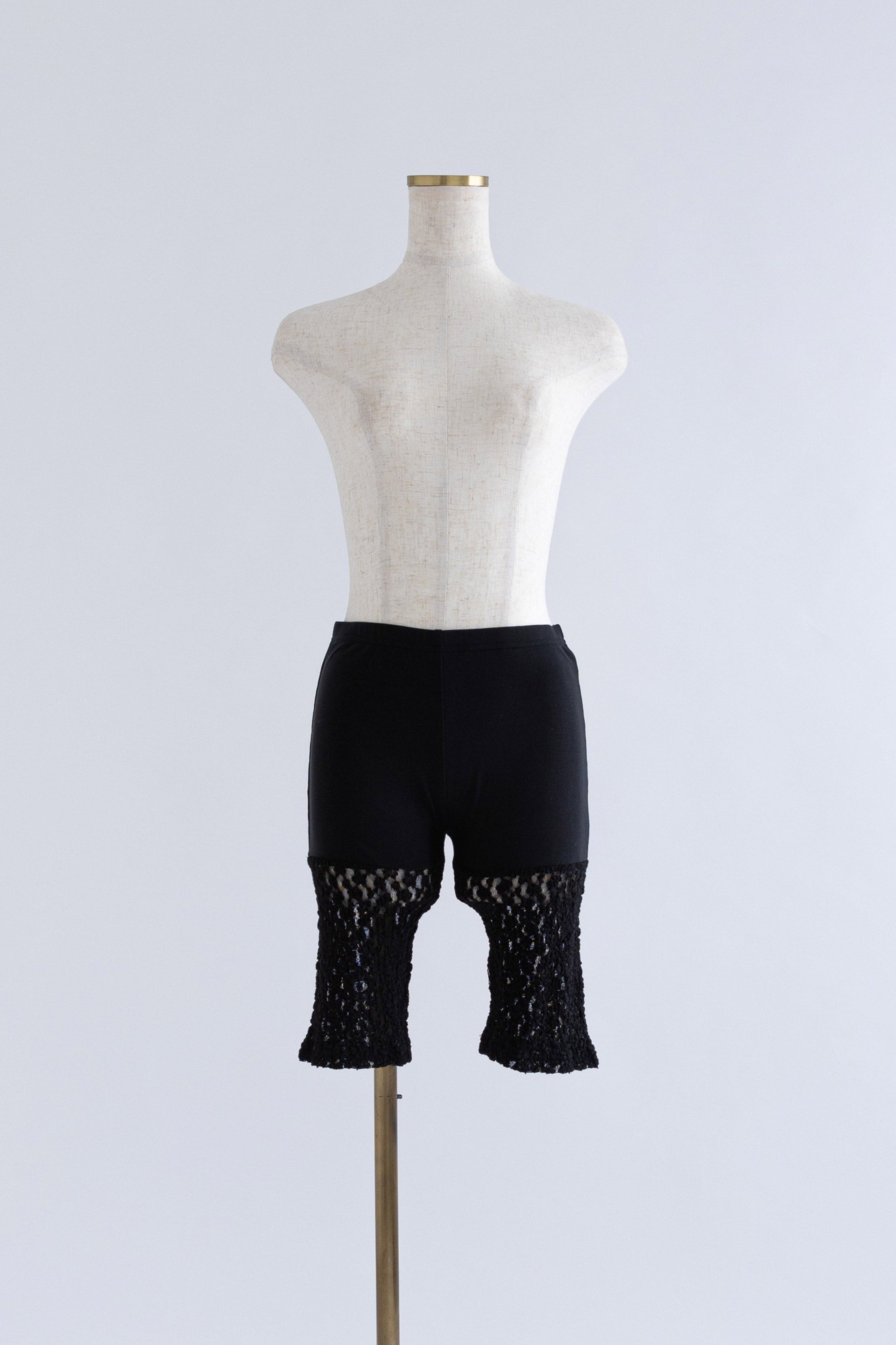 着用カラー:ブラック