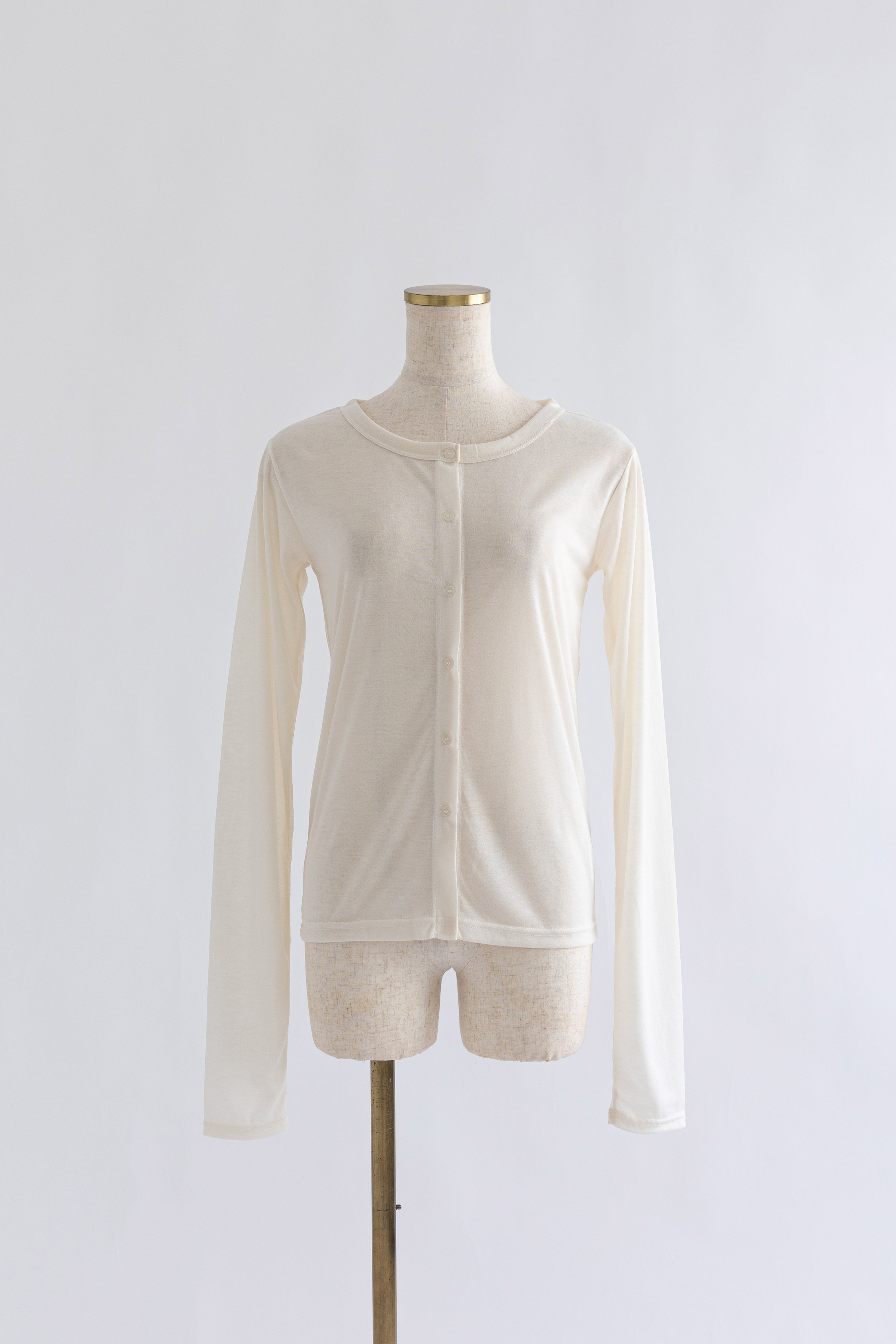 着用カラー:アイボリー