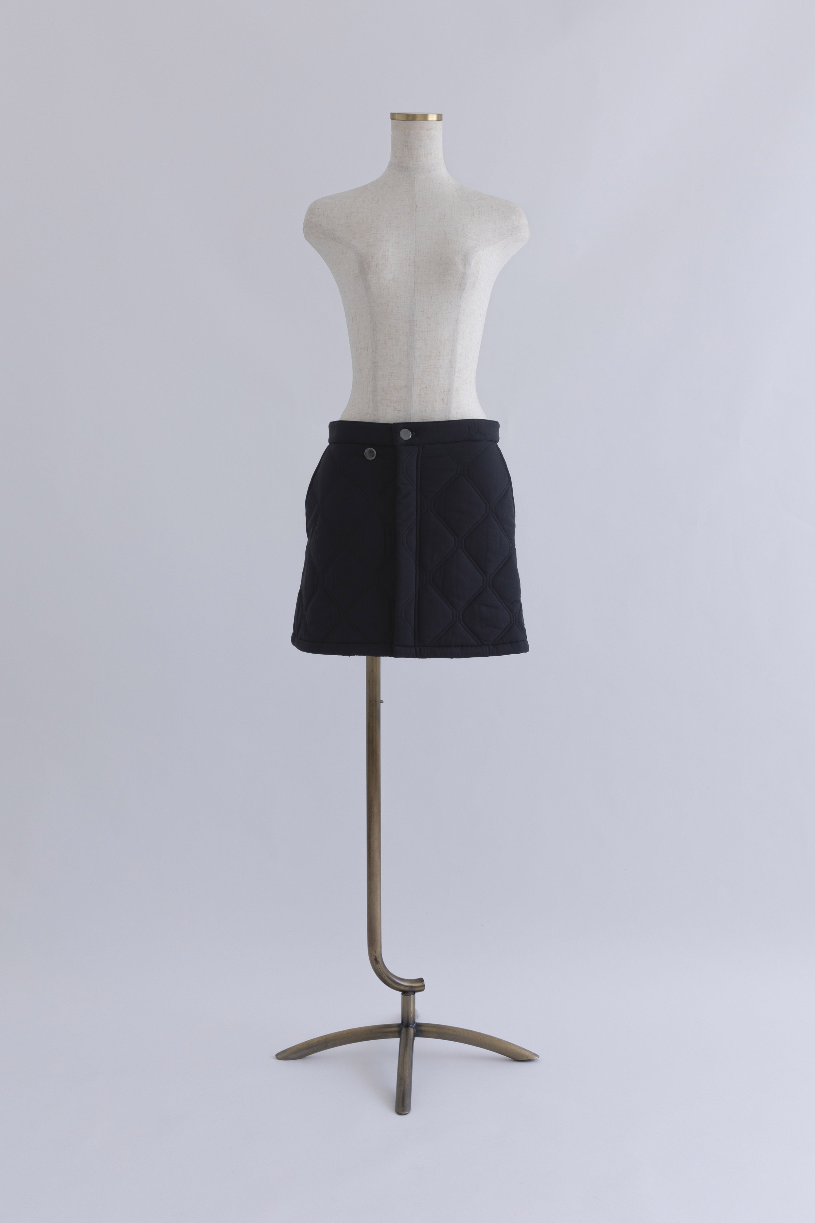 着用カラー:ネイビー