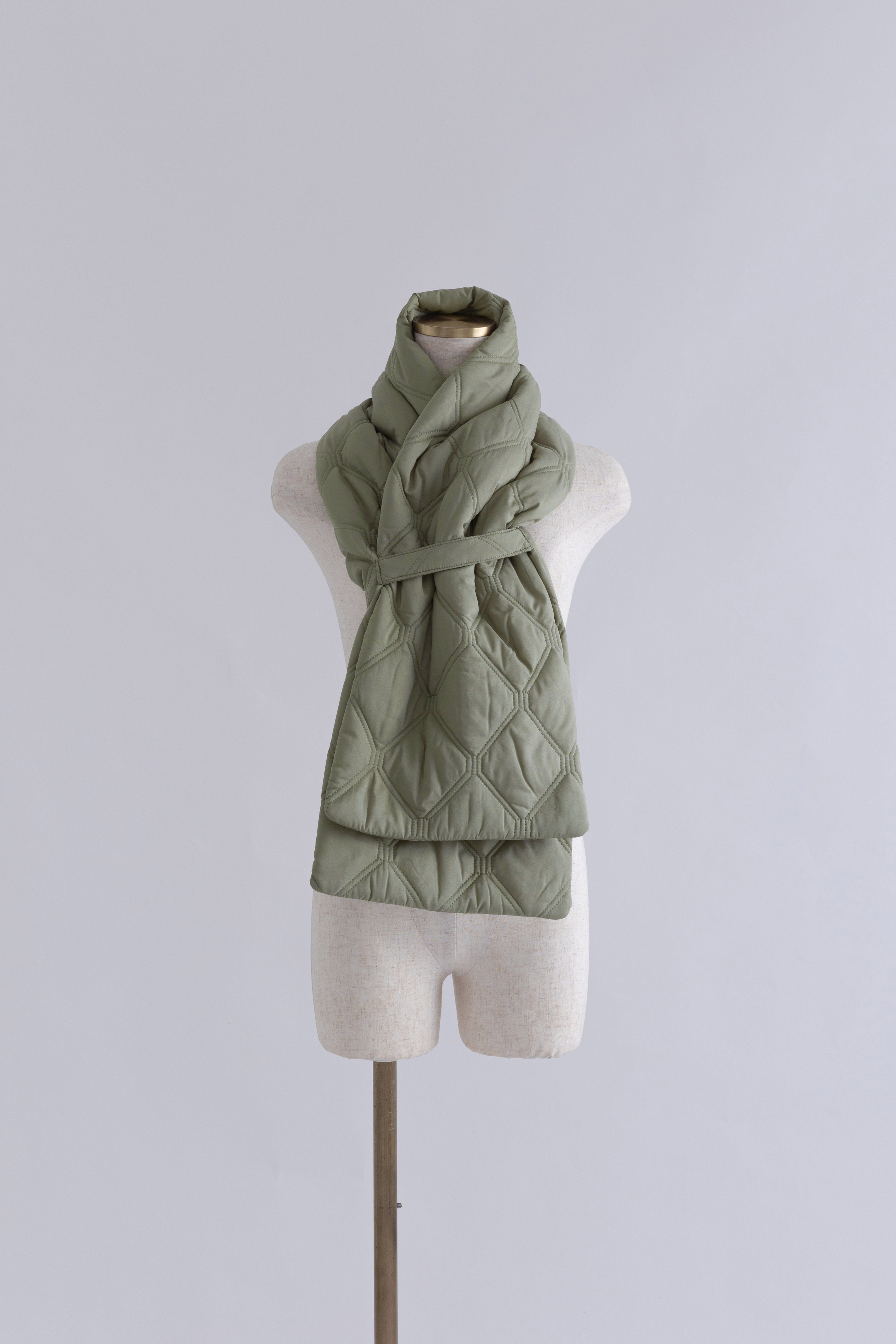 Quilting Muffler ライトカーキ model:178cm NADIA
