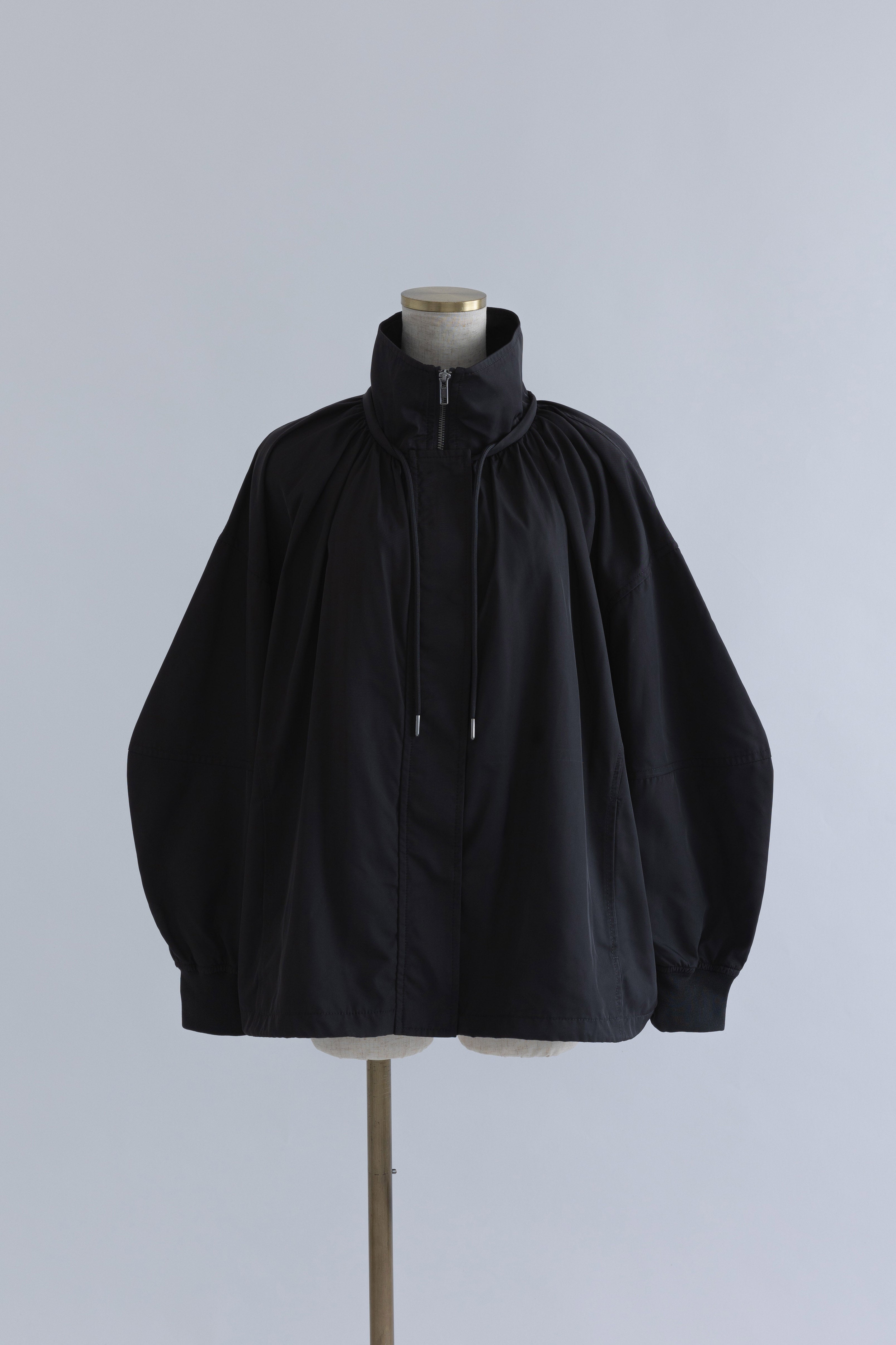 着用カラー:ブラック