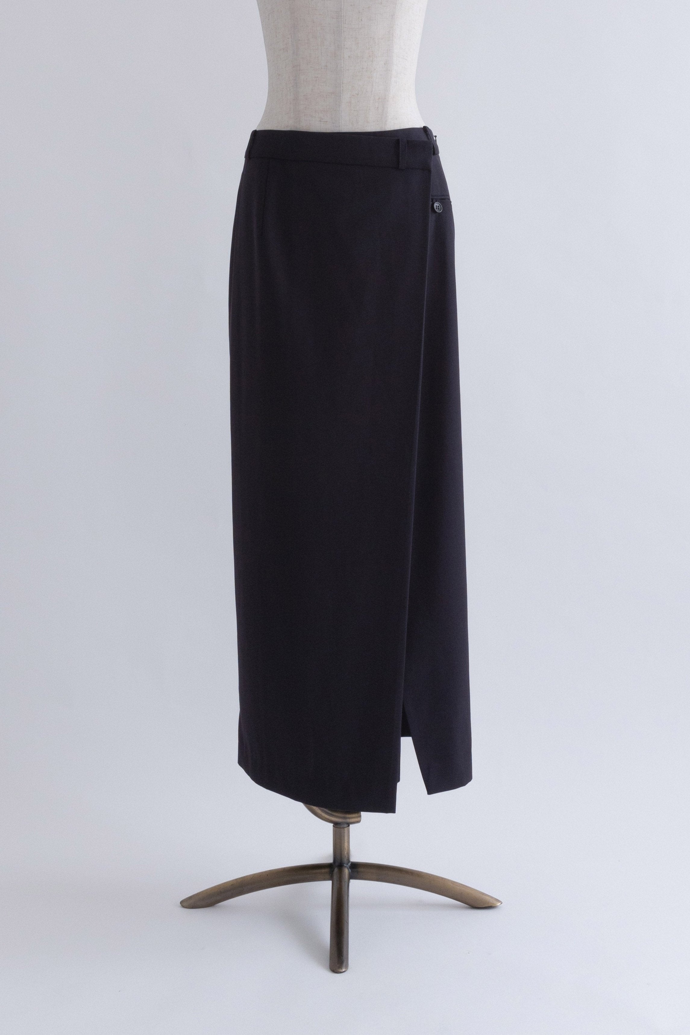 着用カラー:ネイビー