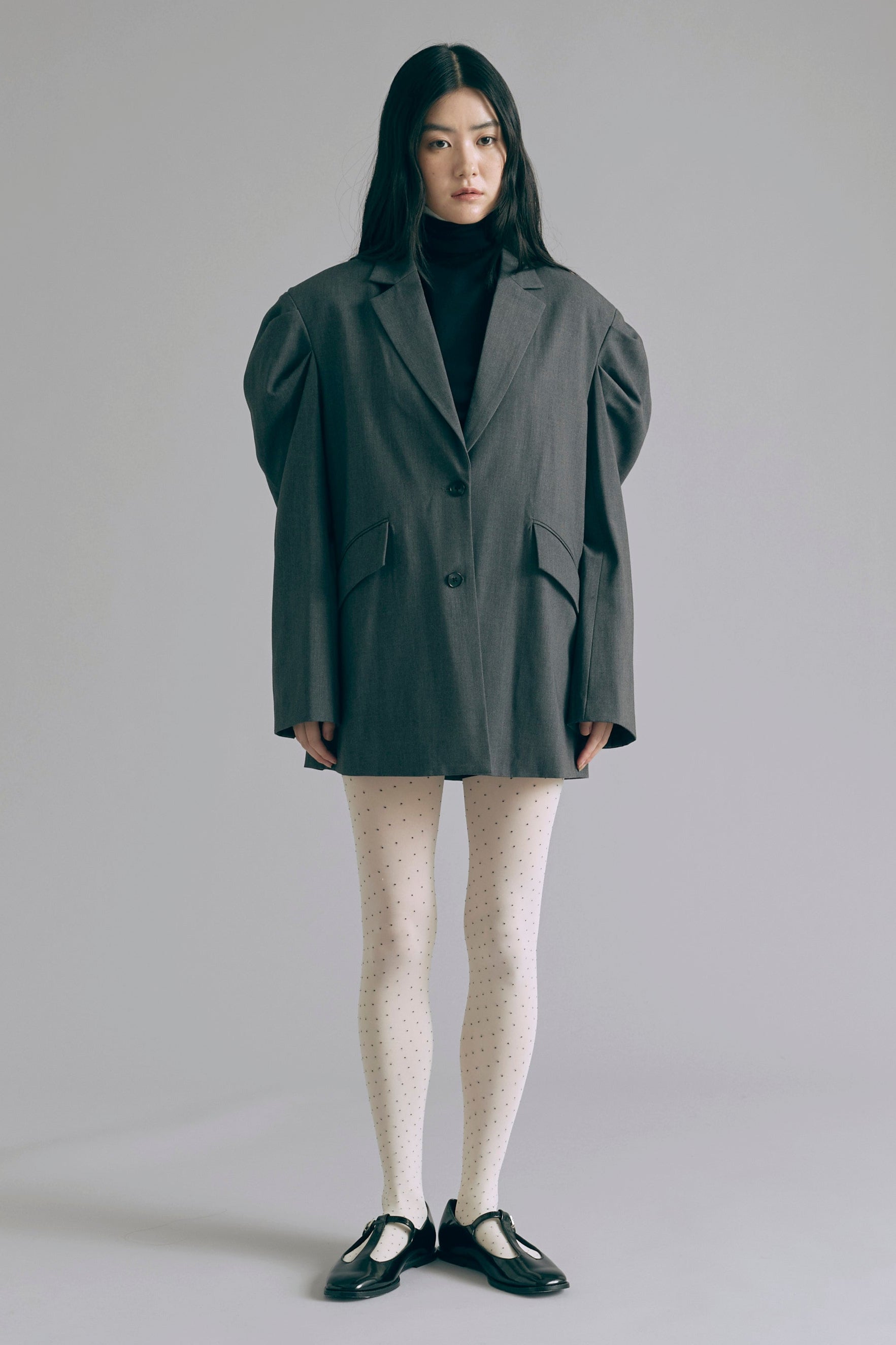 着用カラー:チャコール 着用サイズ:1 モデル身長:165cm