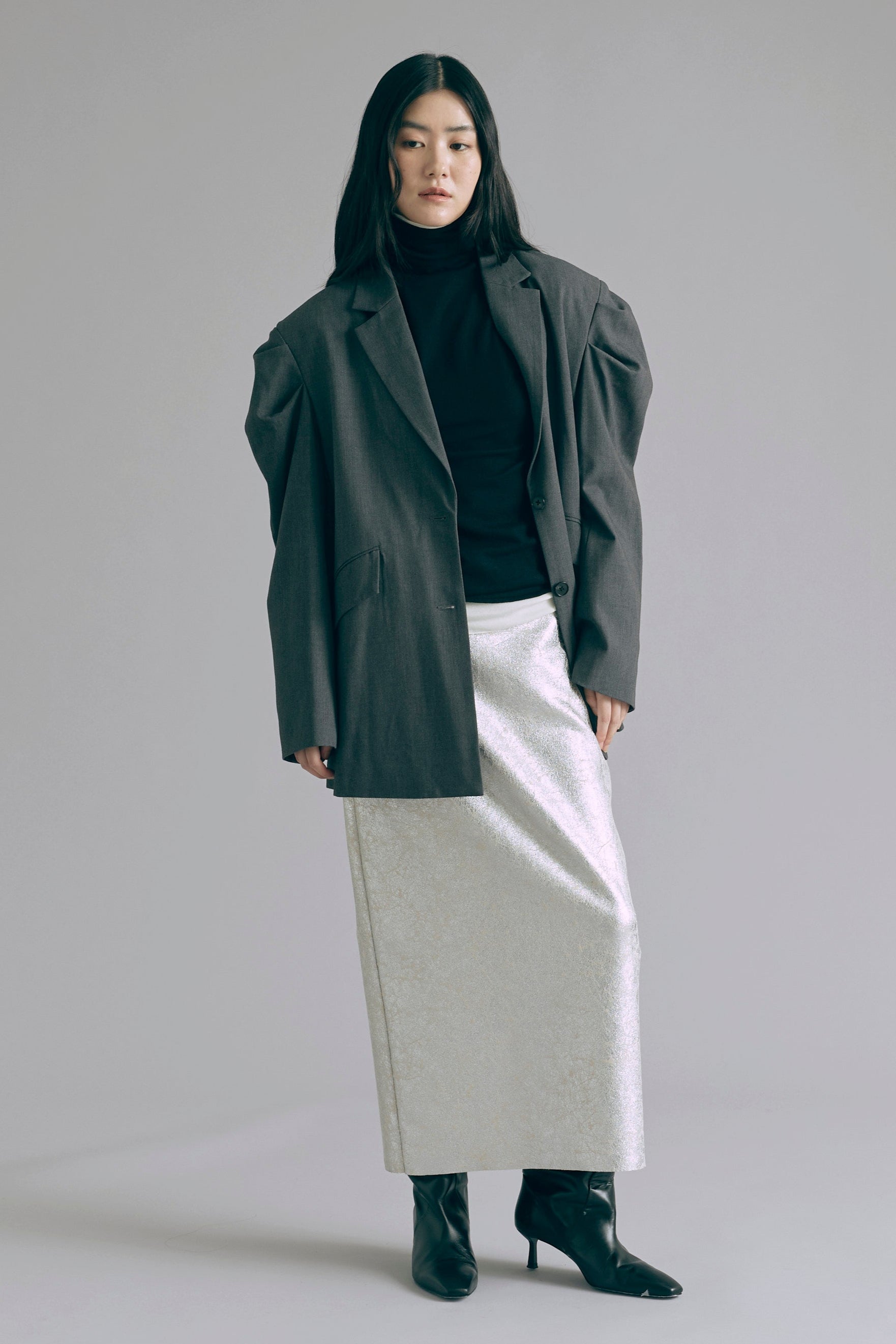 着用カラー:チャコール 着用サイズ:1 モデル身長:165cm