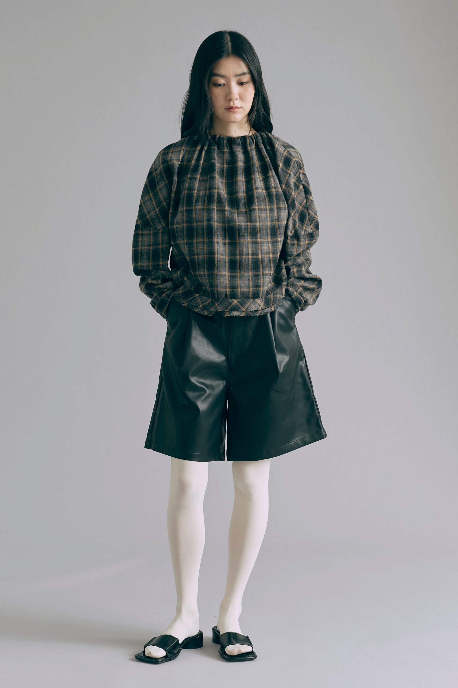 着用カラー:グレー モデル身長:165㎝