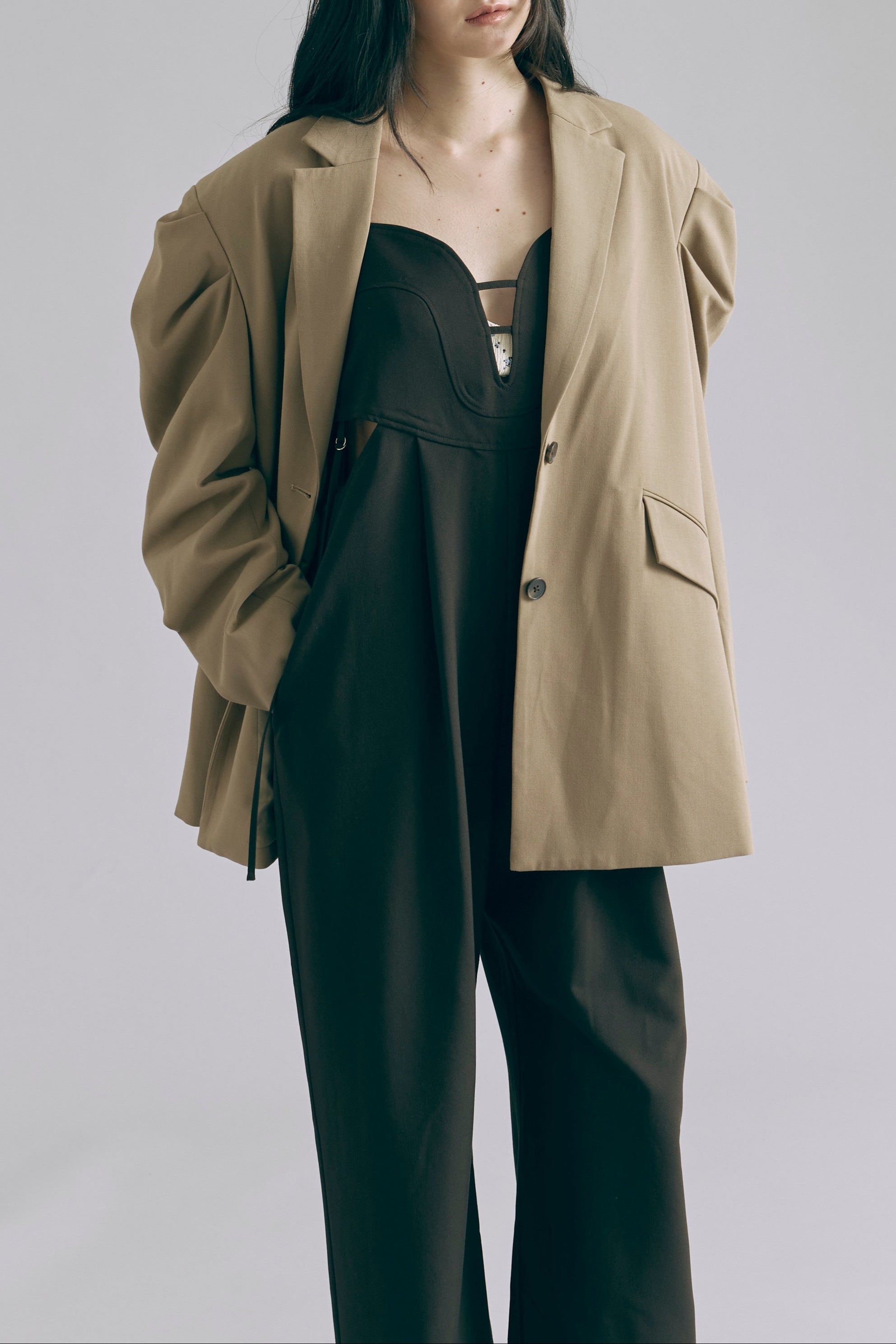 着用カラー:ベージュ 着用サイズ:1 モデル身長:165cm