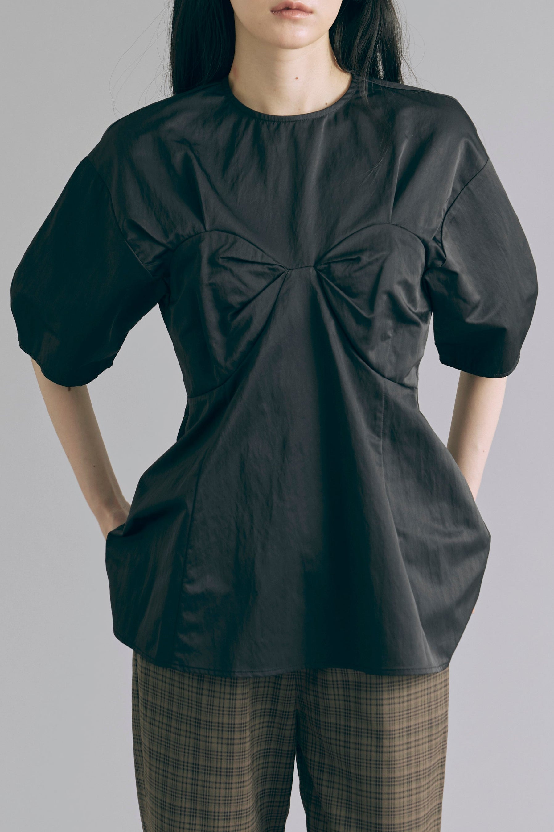 着用カラー:ブラック モデル身長:165cm