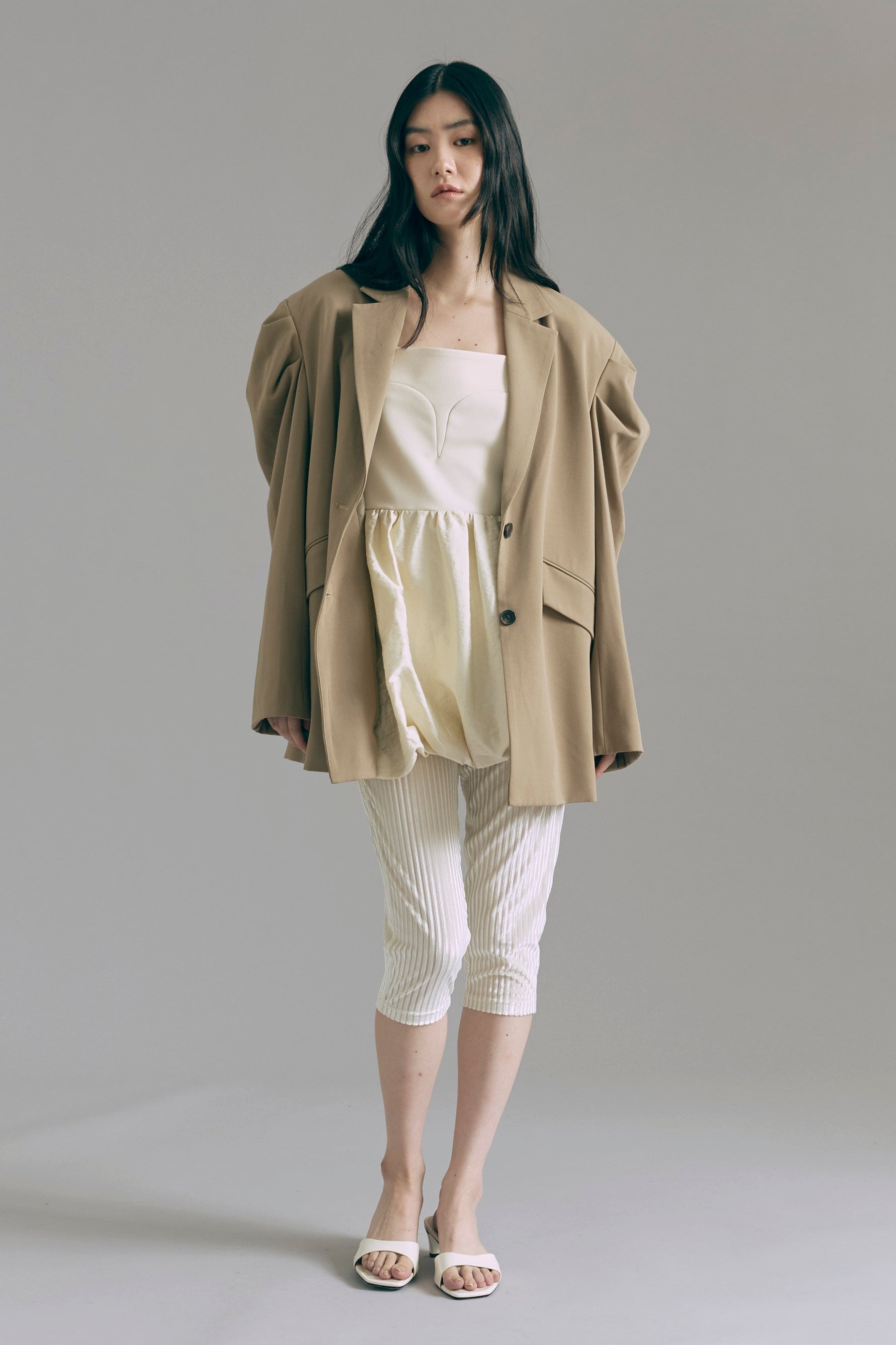 着用カラー:アイボリー 着用サイズ:1 モデル身長:165cm