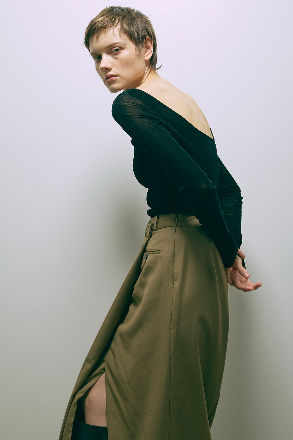 Flocked Tulle Back Open Top