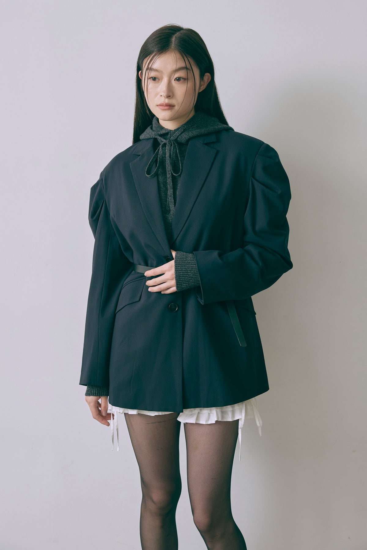 Gathered Shoulder Fitted Jacket ネイビー size:1 model:171cm YUUMIKO