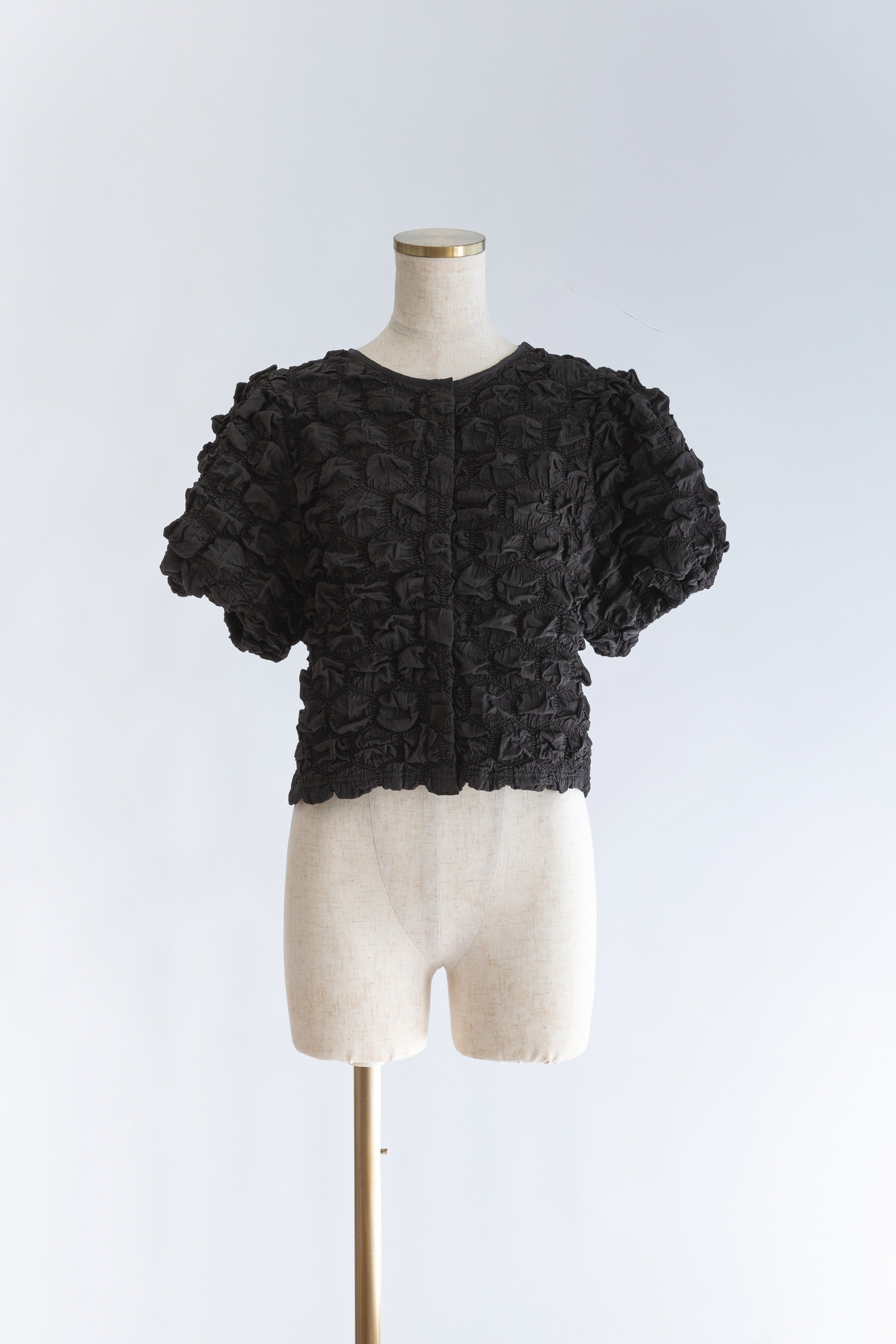 Puff Smocked Short Blouse ブラック