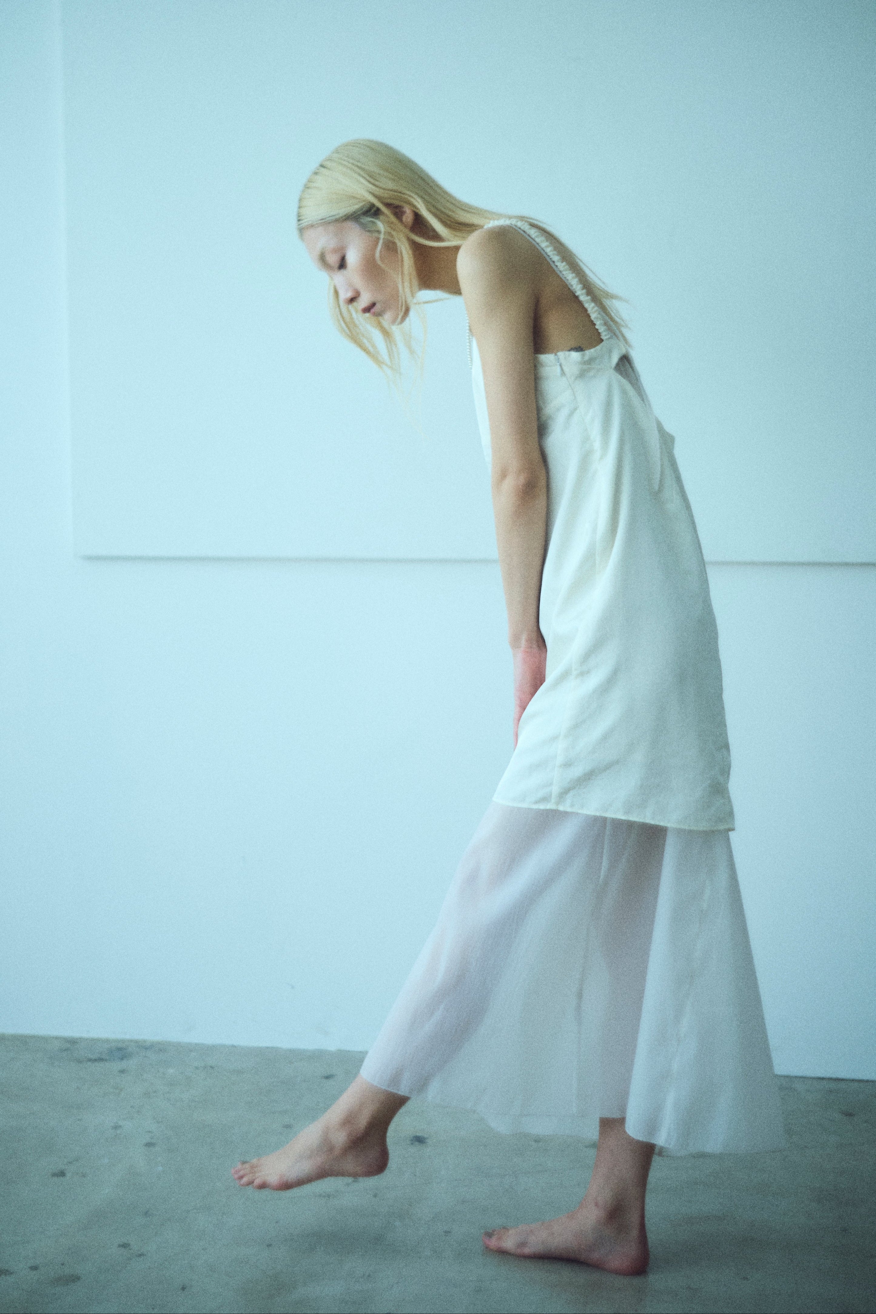 着用カラー:オフホワイト モデル:171cm