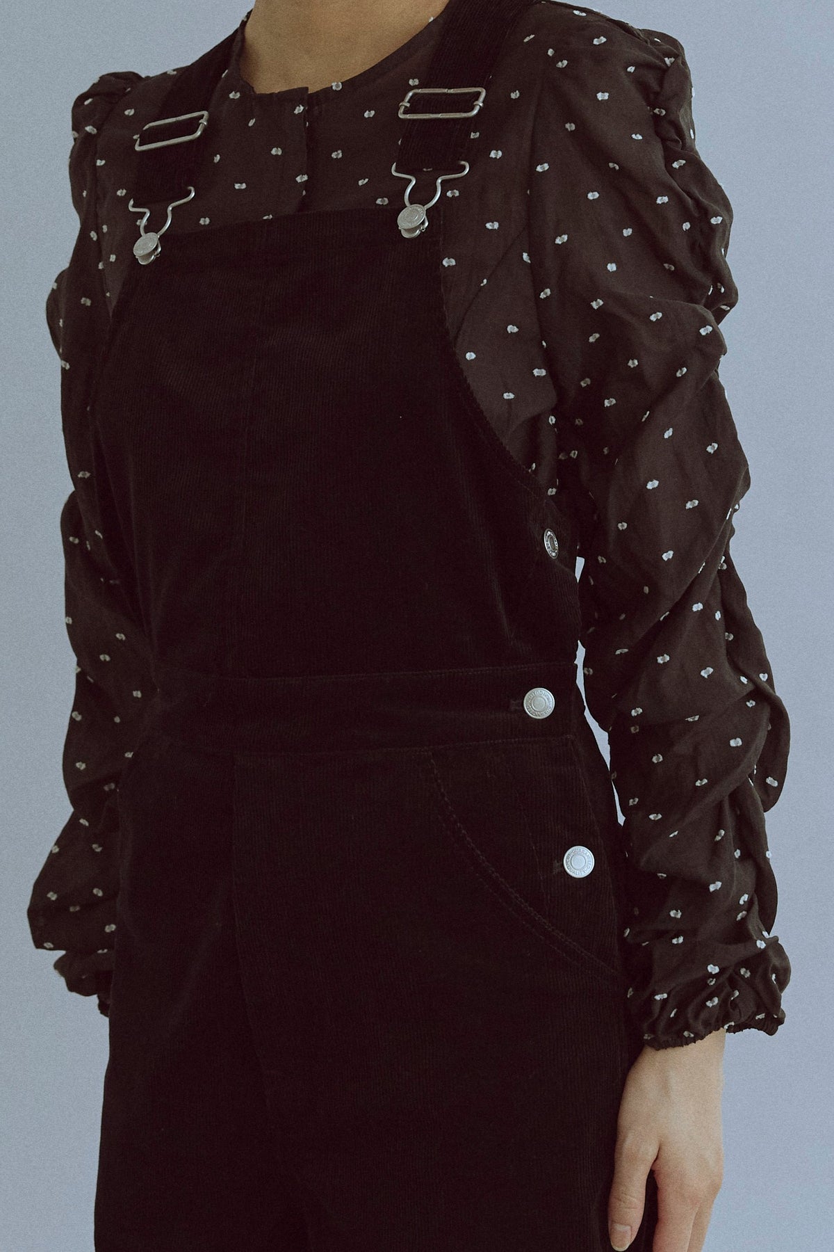Sheer Dobby Dot Shirring Blouse ブラック