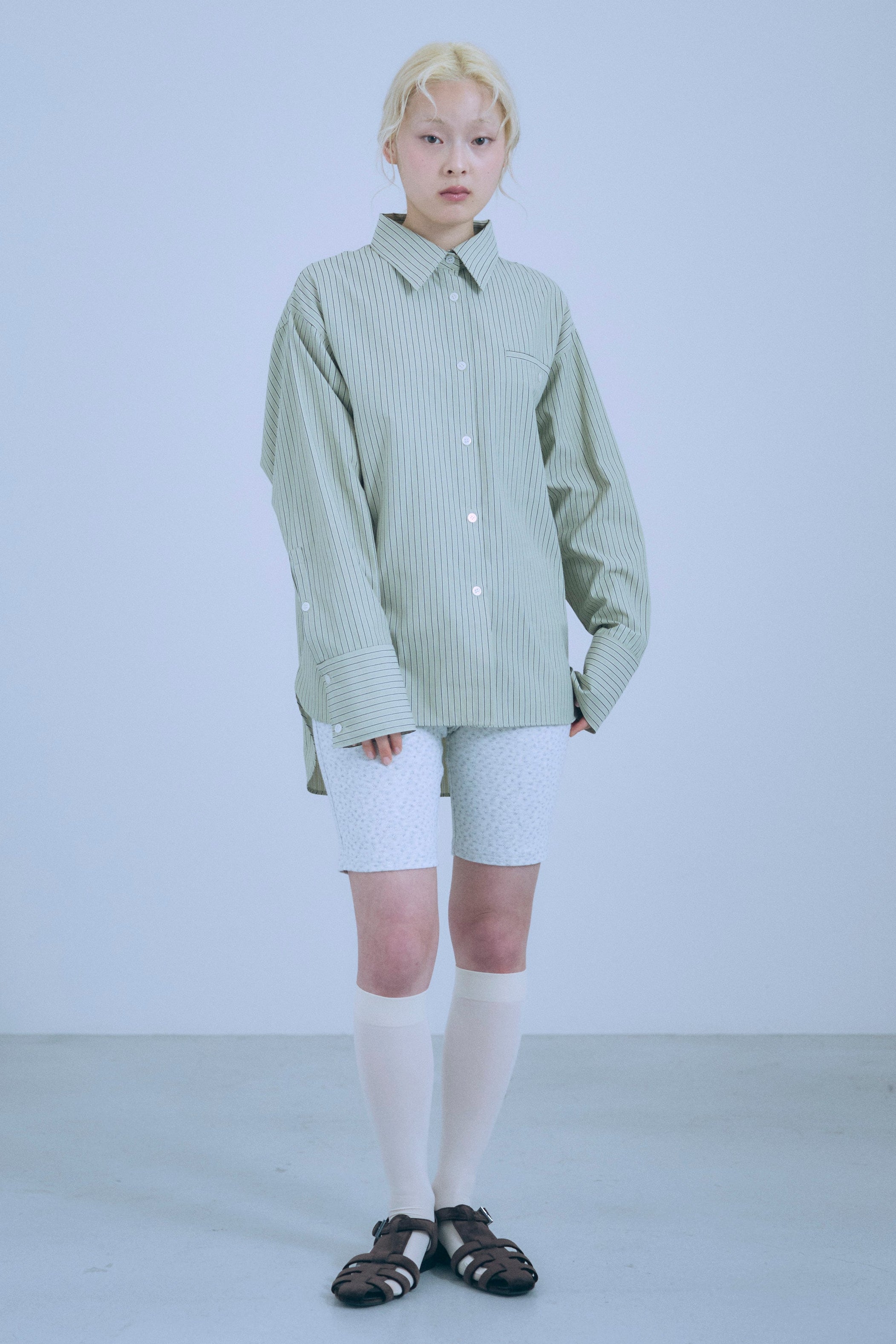 着用カラー:オートミール モデル身長:162㎝