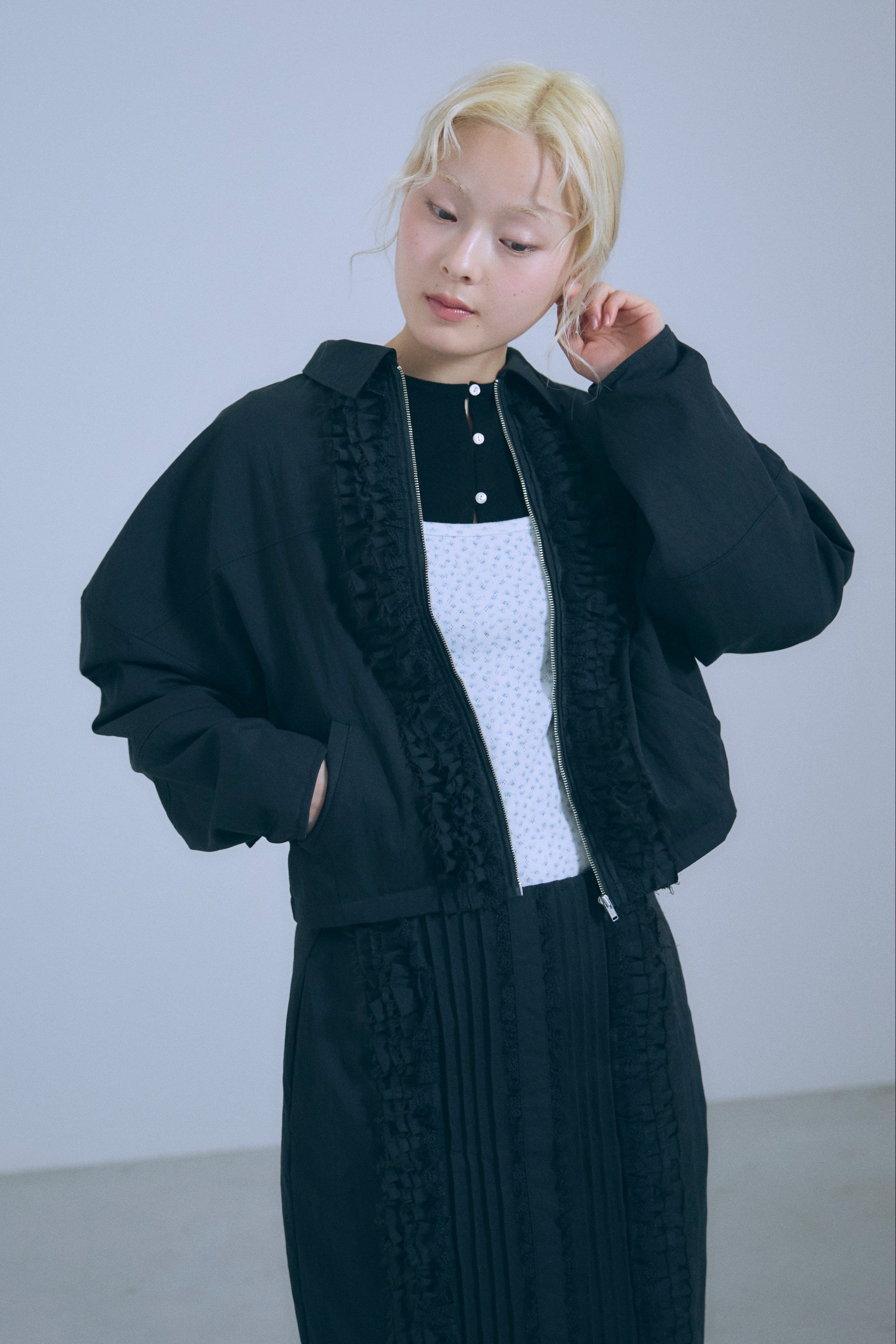 着用カラー:ブラック モデル身長:162㎝