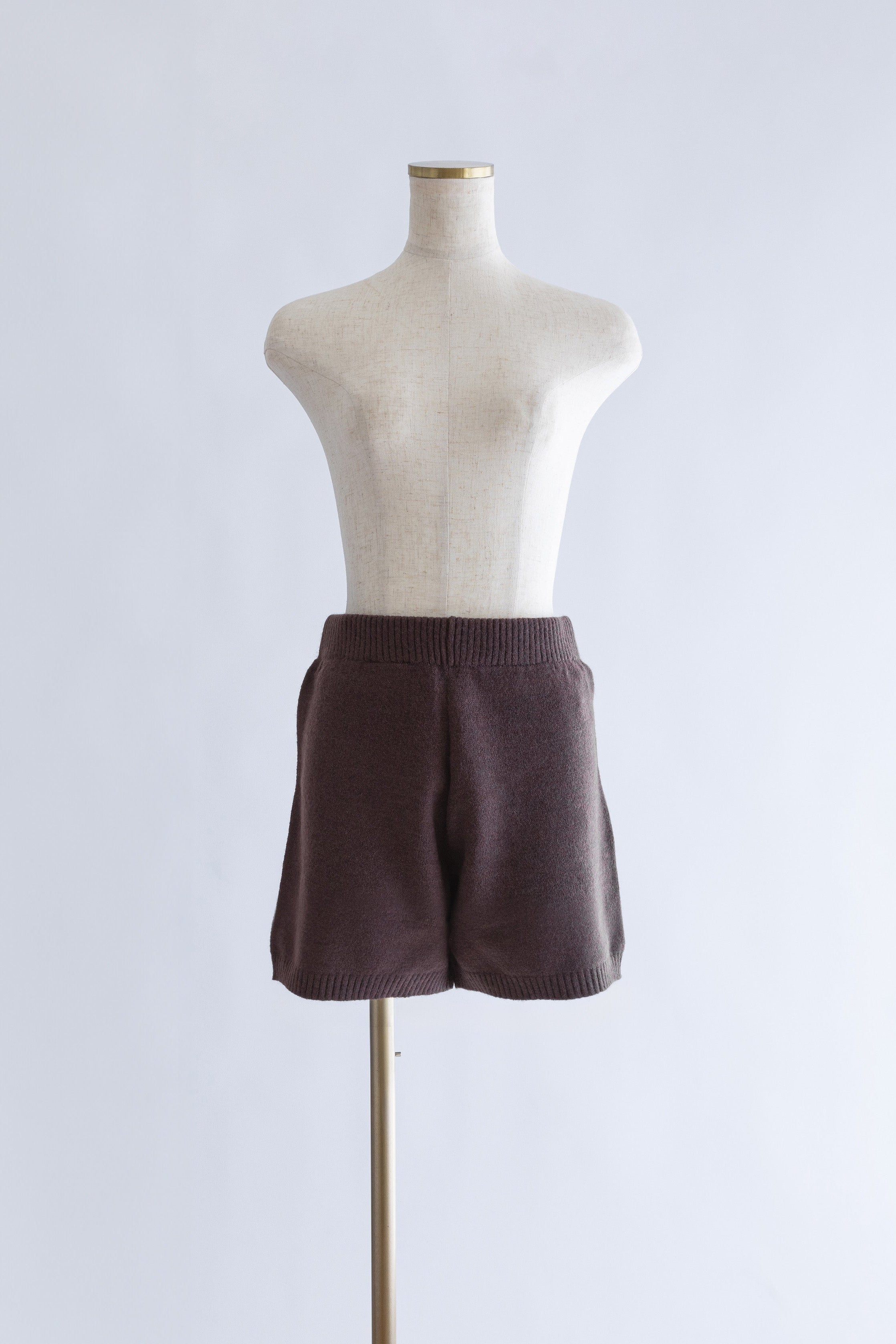 着用カラー:ブラウン