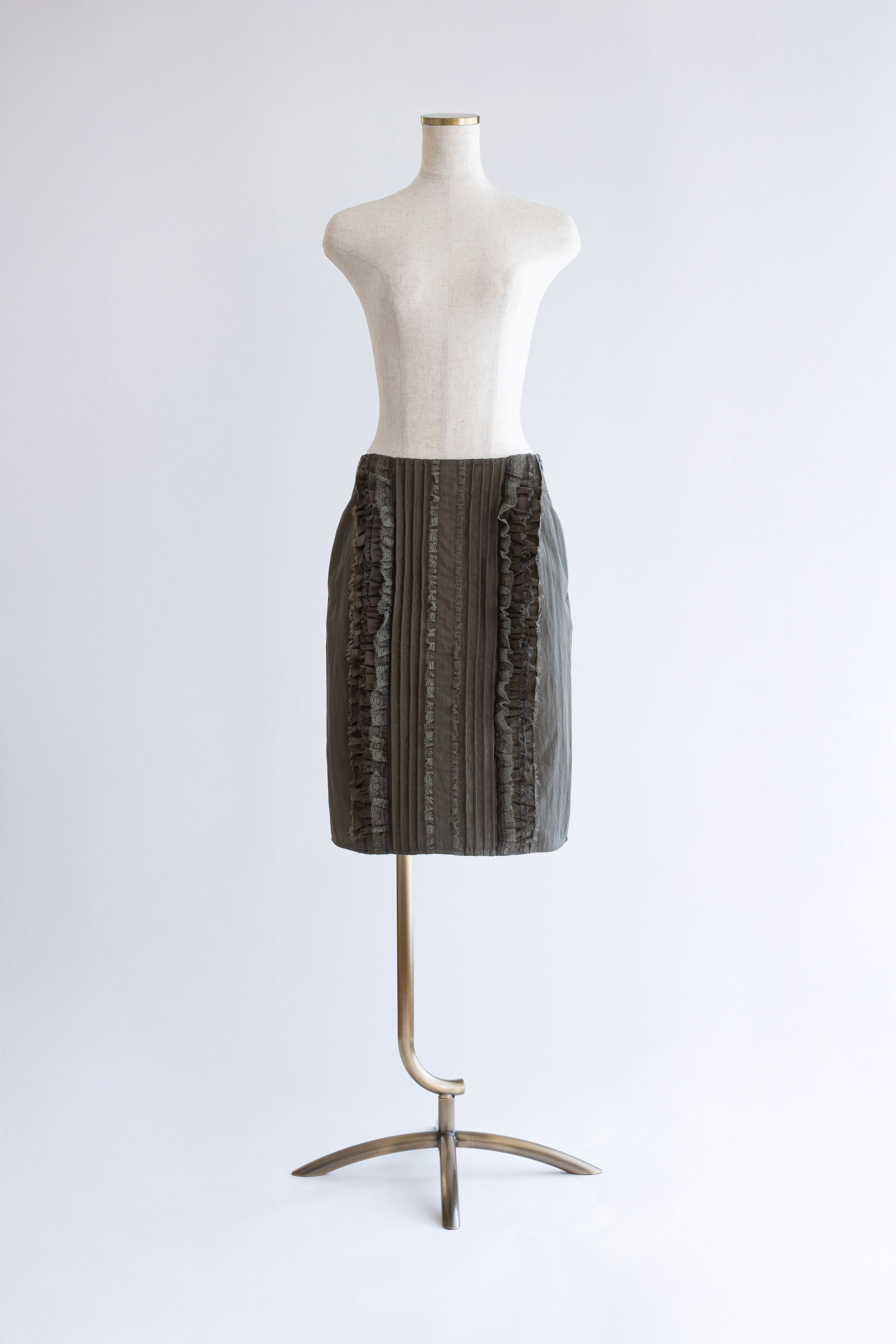 着用カラー:カーキ