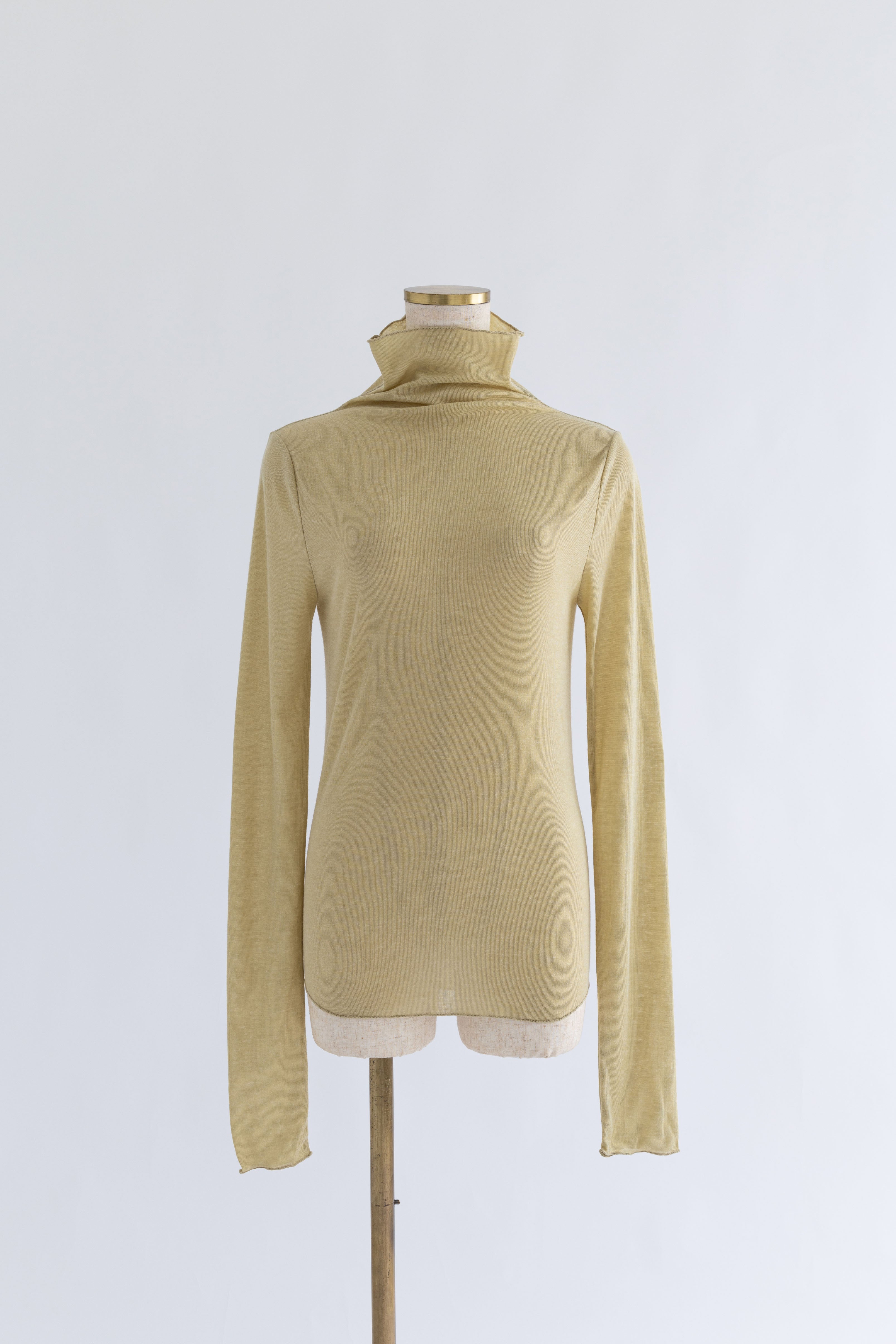 着用カラー:イエロー