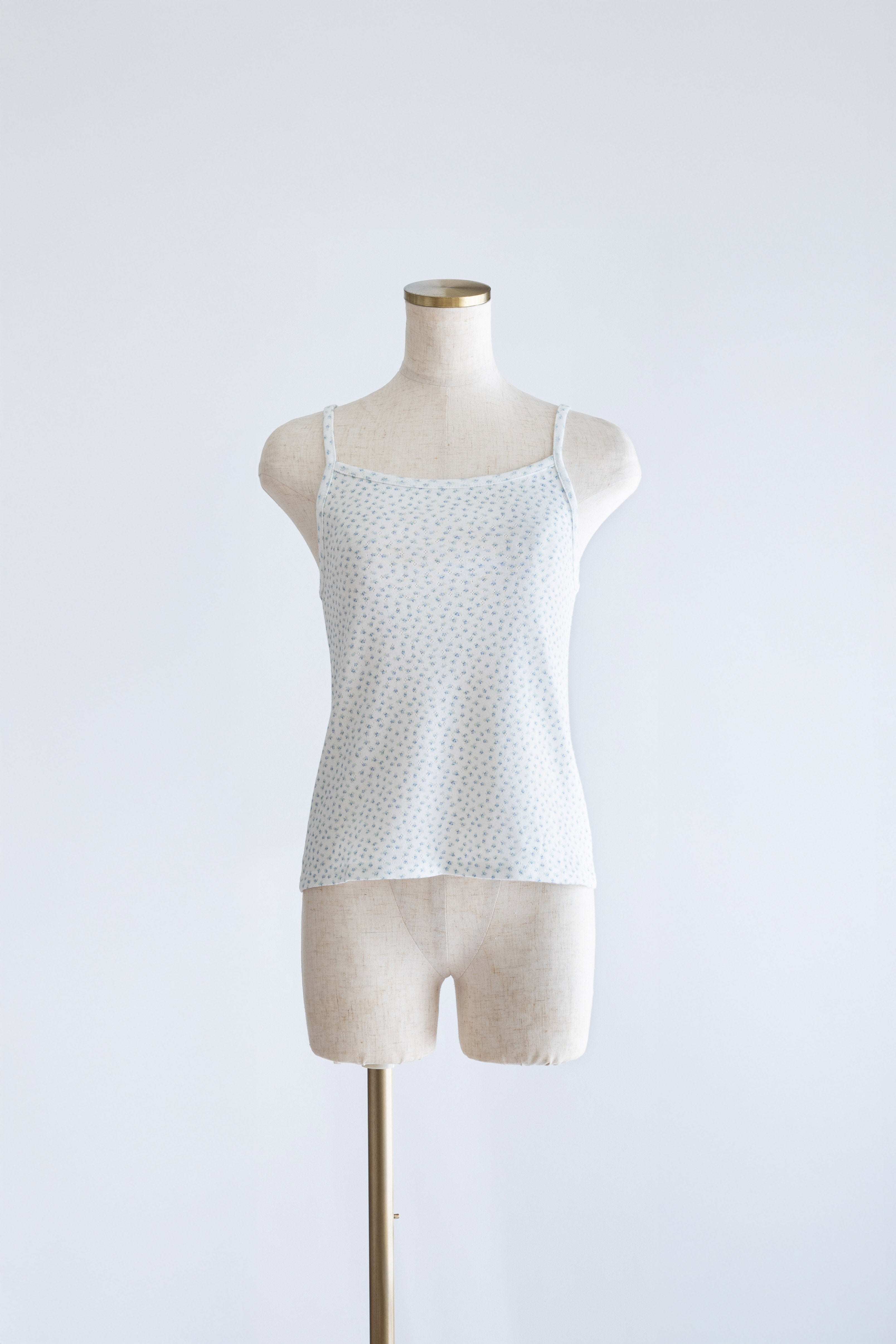 着用カラー:オフホワイト