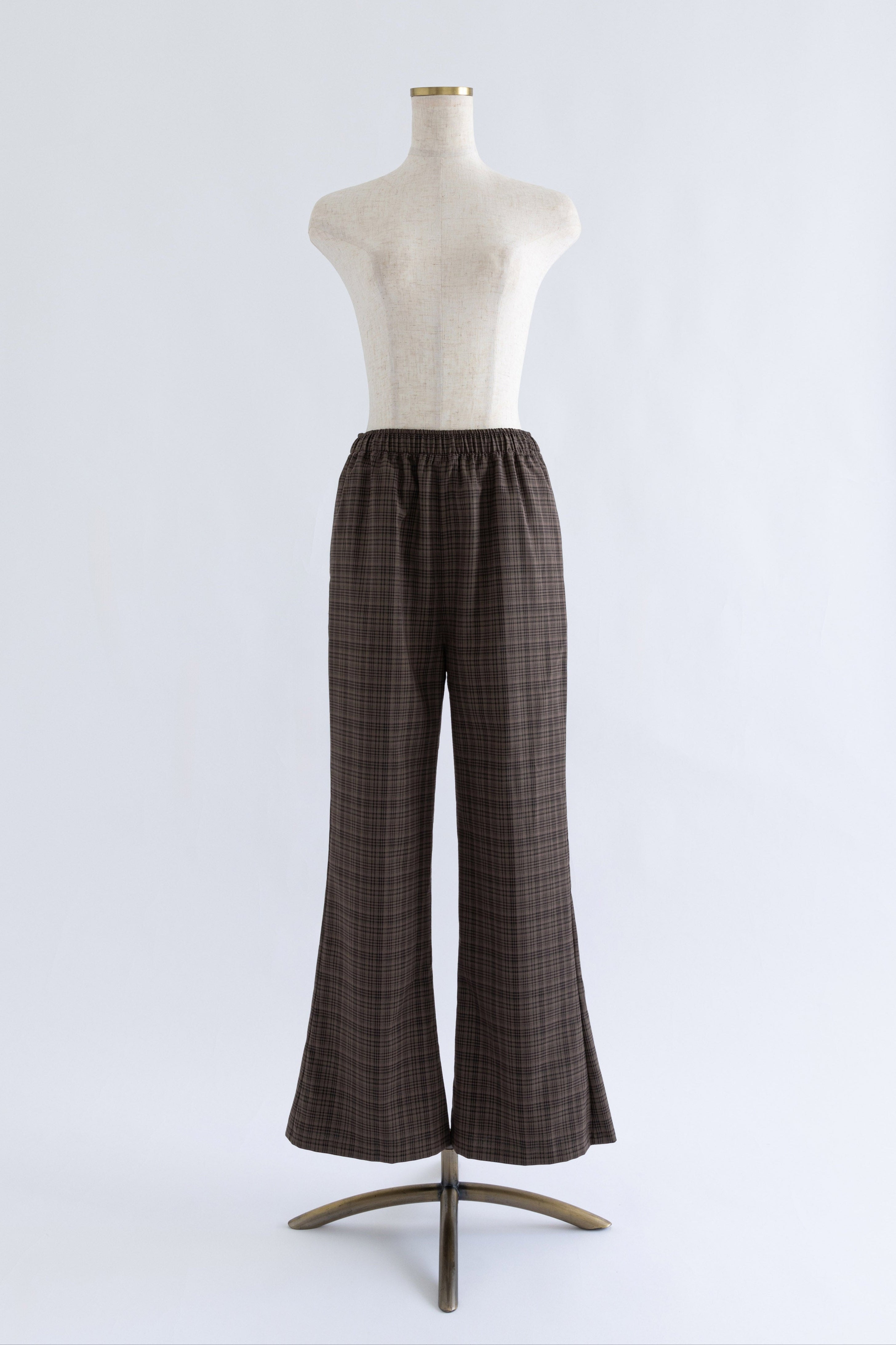 着用カラー:ブラウン