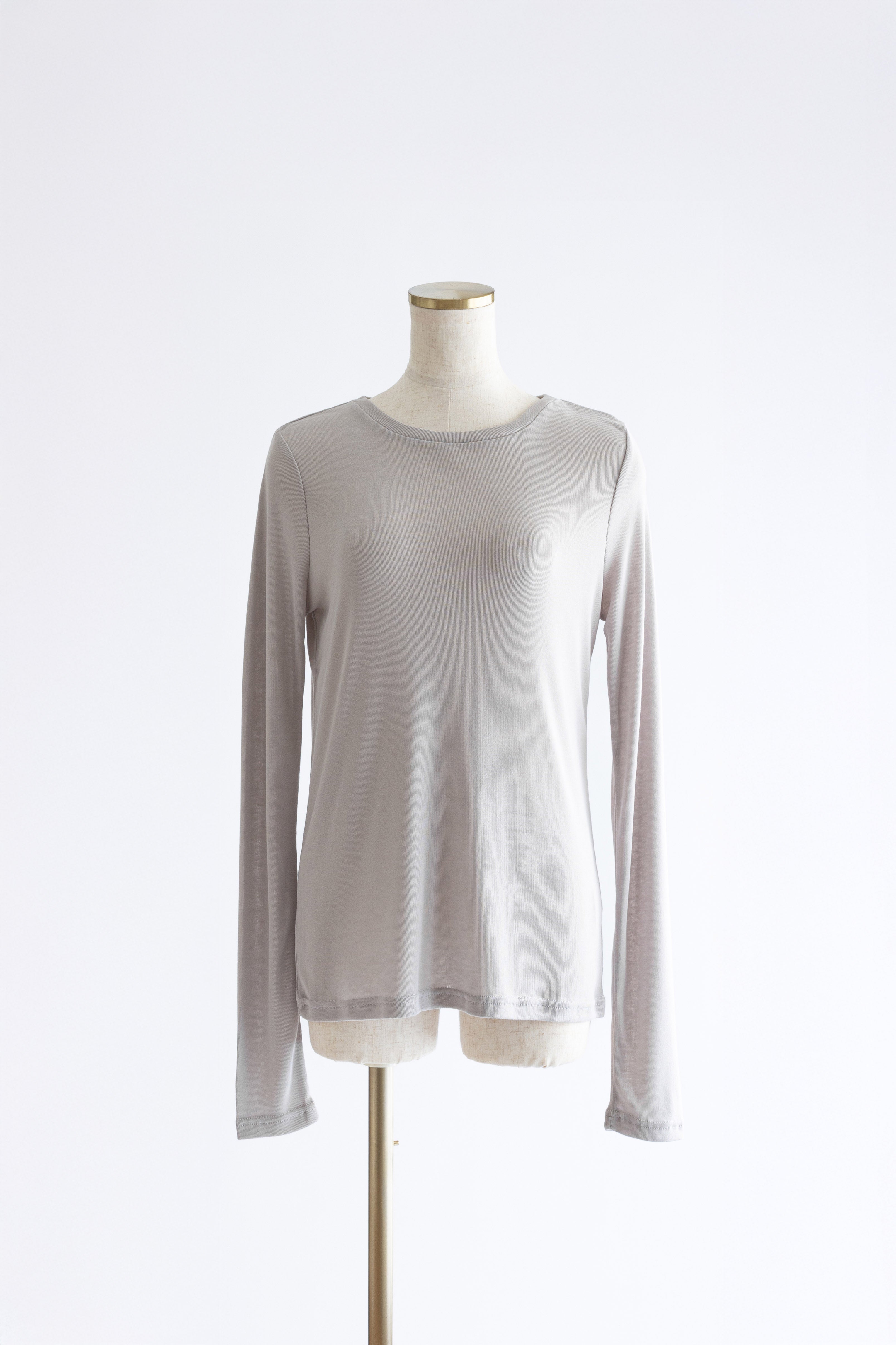 着用カラー:ライトグレー