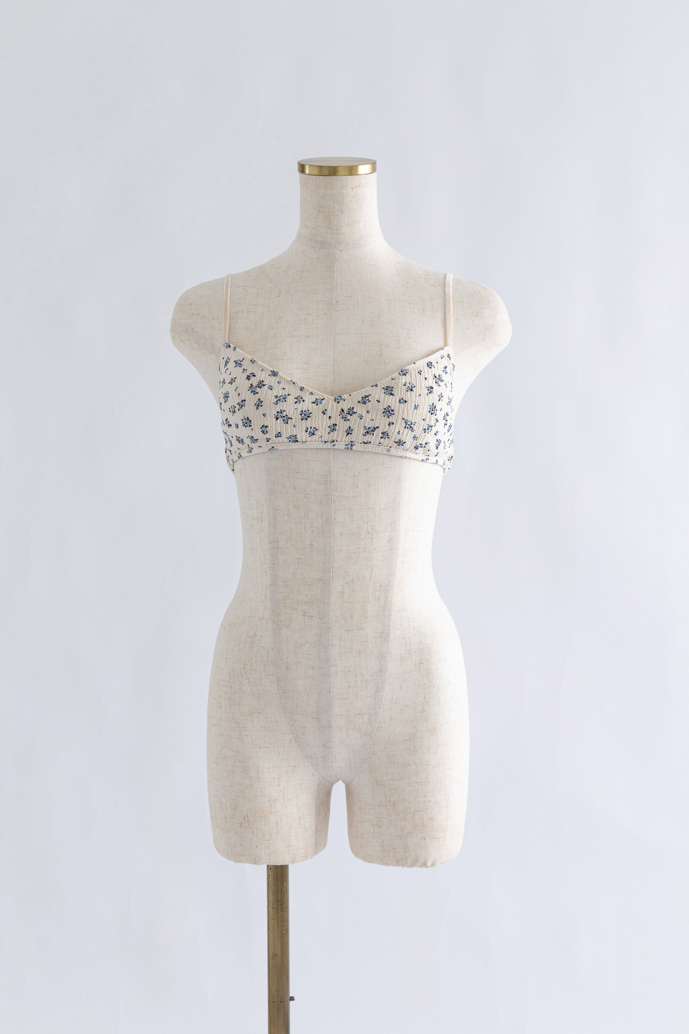 着用カラー:アイボリー