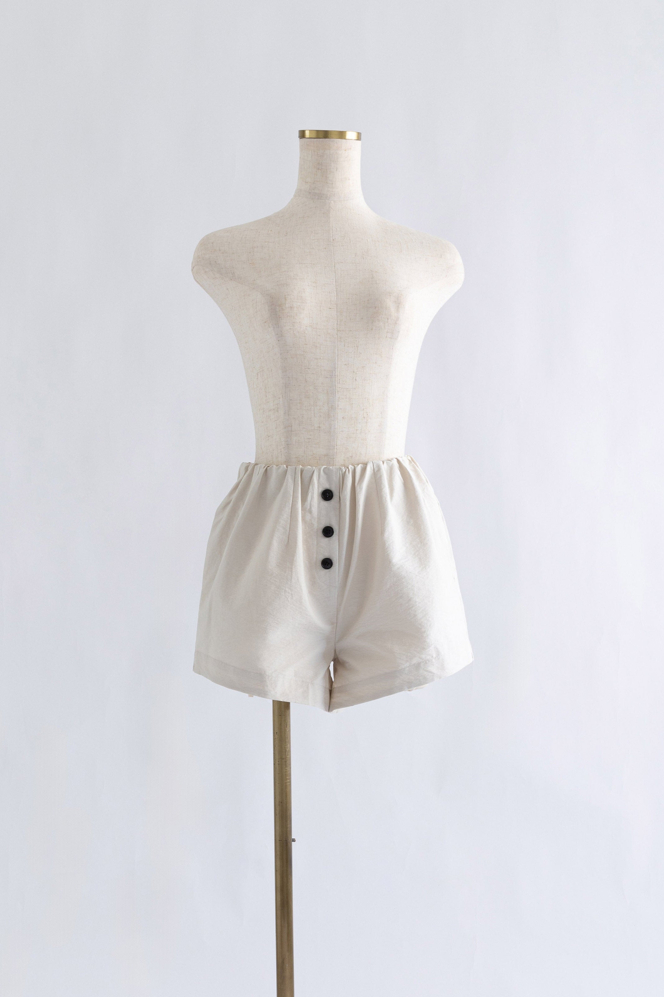 着用カラー:アイボリー