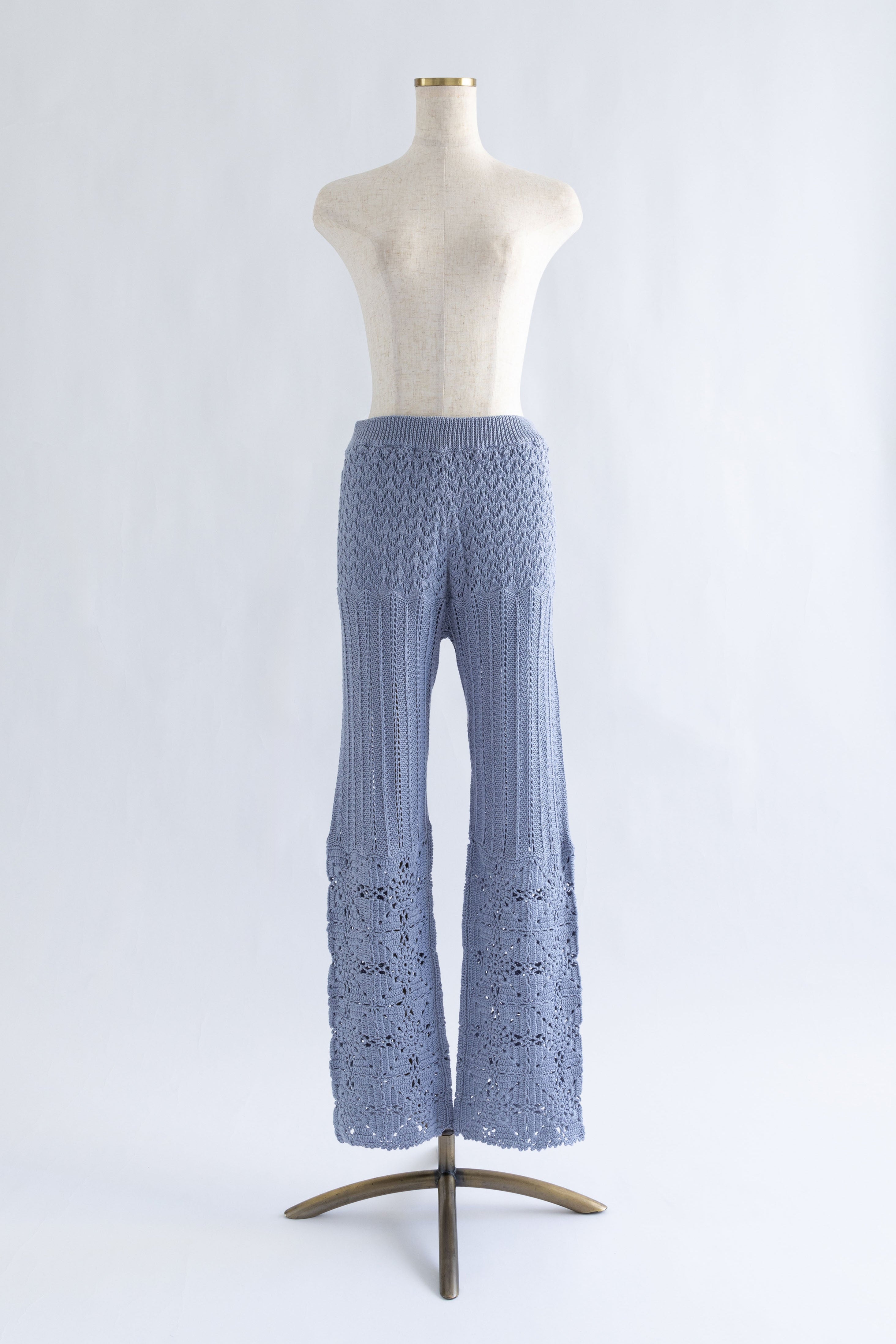 着用カラー:ブルー