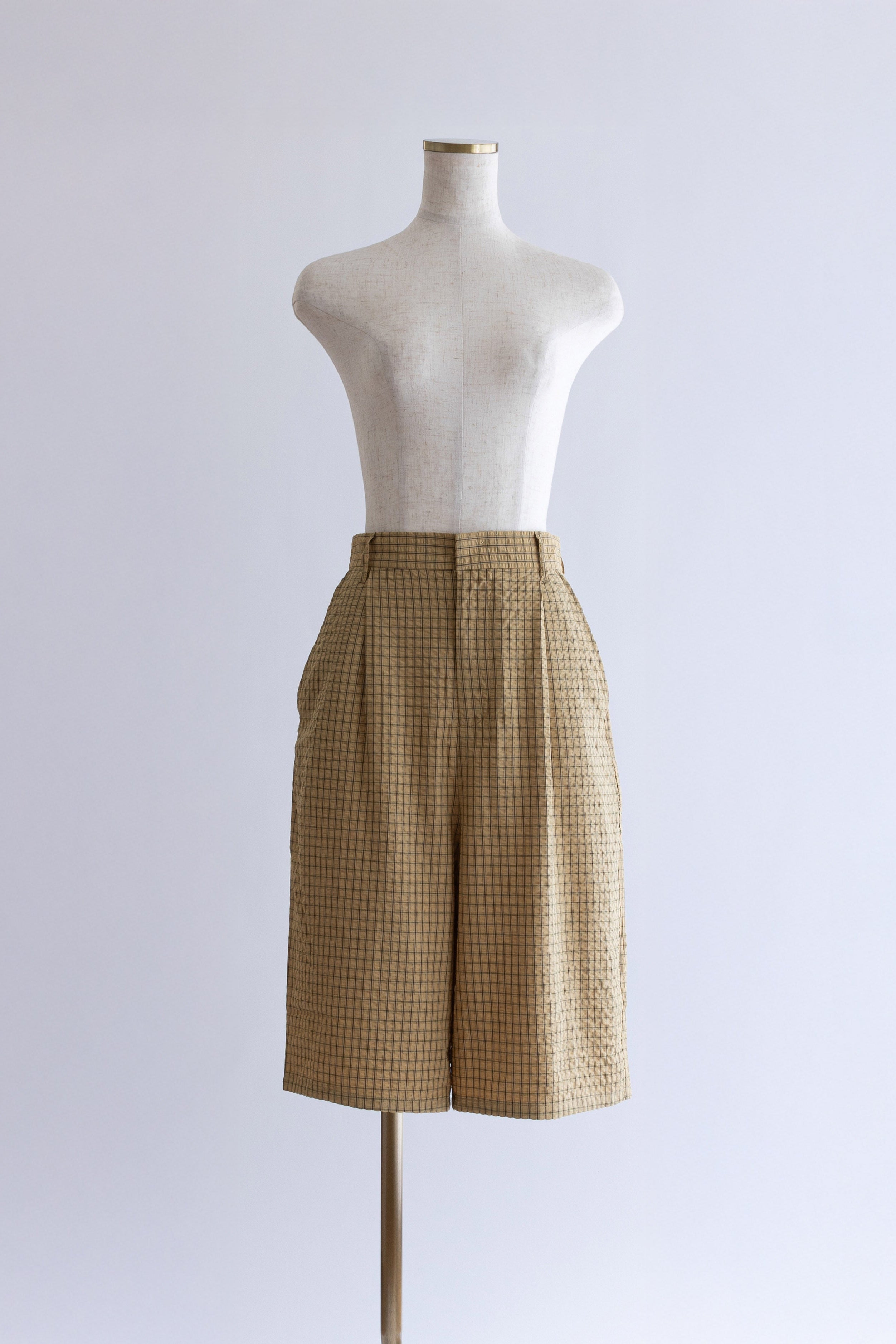 着用カラー:ベージュ