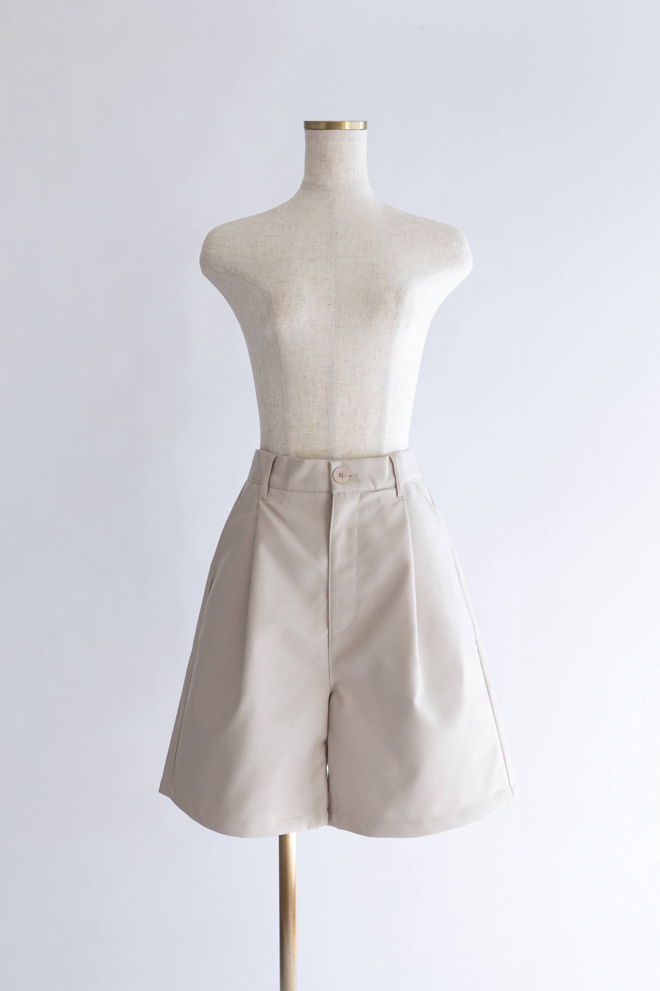 着用カラー:アイボリー